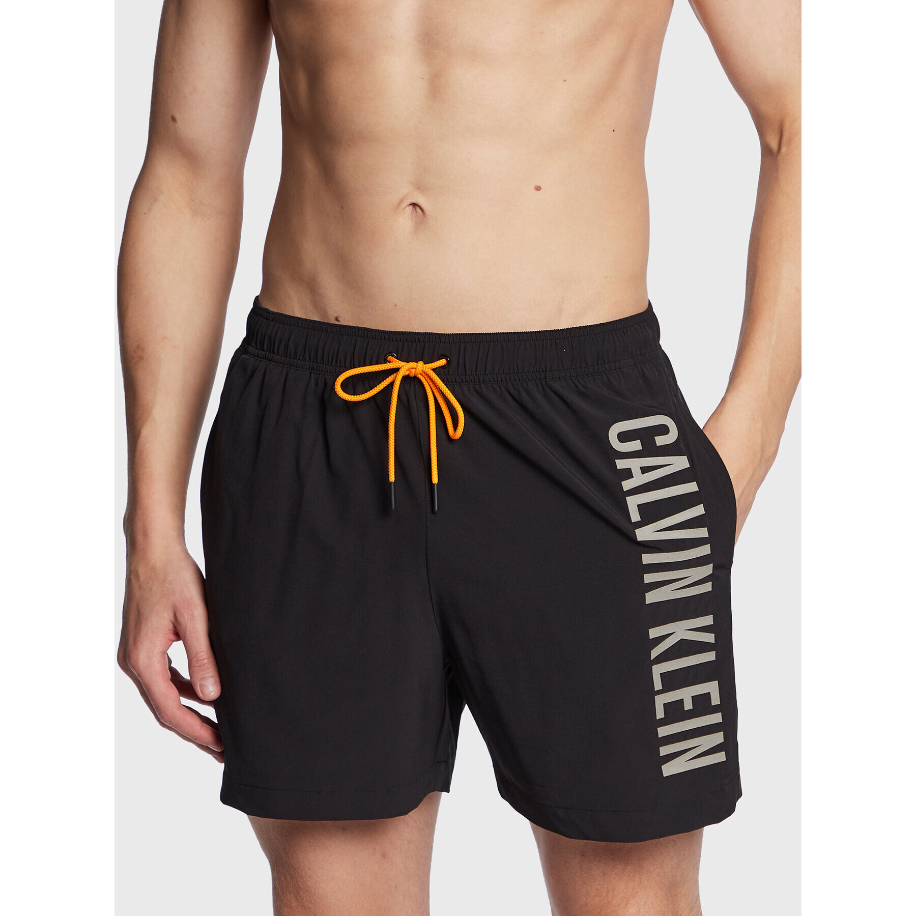 Calvin Klein Swimwear Úszónadrág Medium Drawstring Active KM0KM00797 Fekete Regular Fit - Pepit.hu