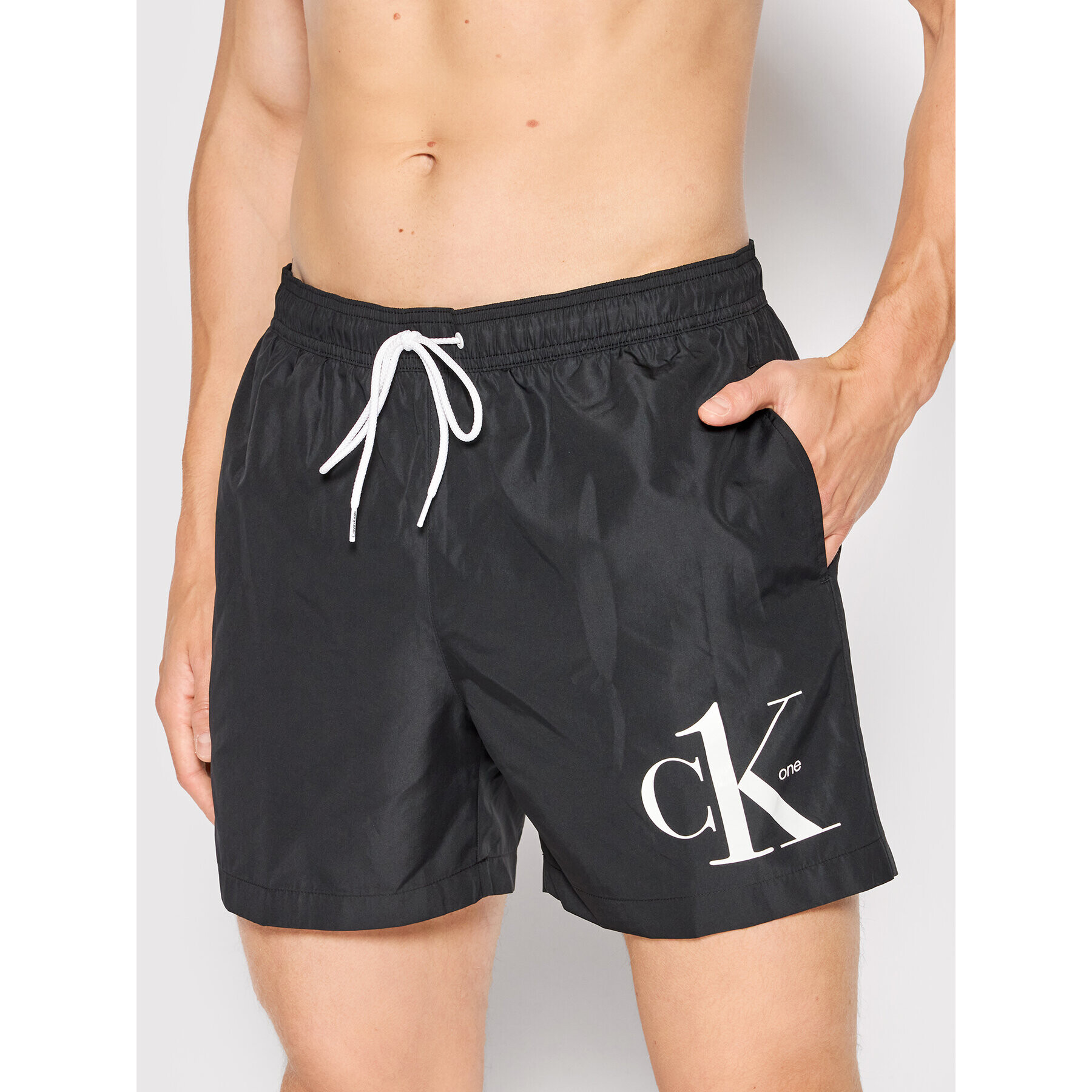 Calvin Klein Swimwear Úszónadrág Medium KM0KM00708 Fekete Regular Fit - Pepit.hu