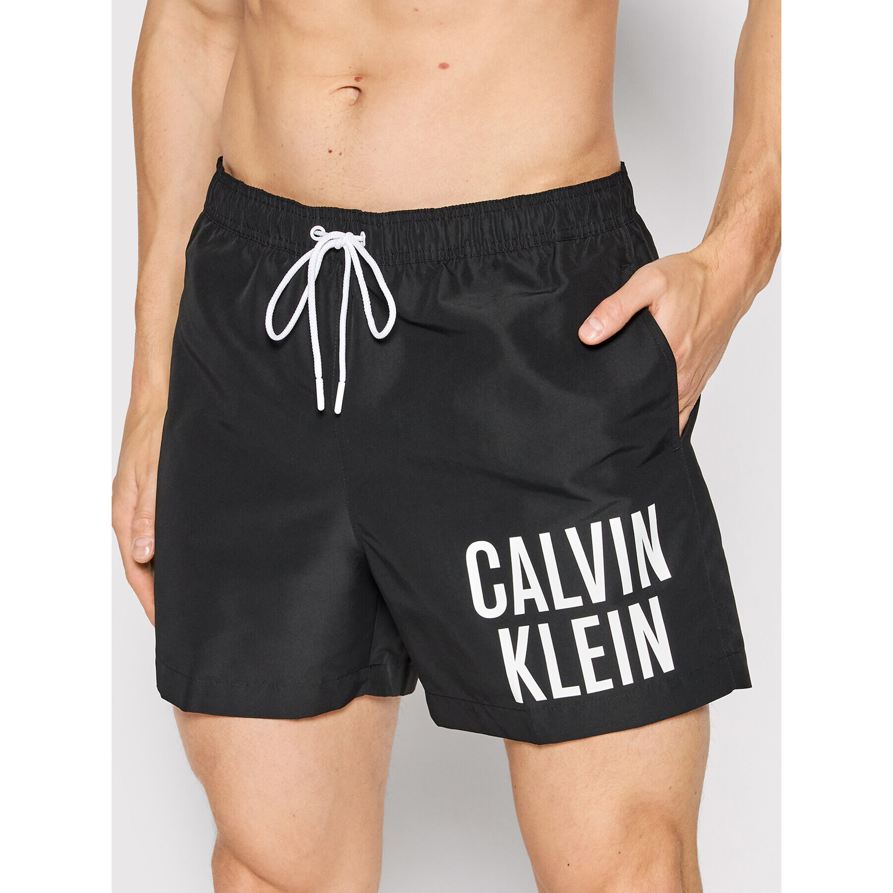 Calvin Klein Swimwear Úszónadrág Medium KM0KM00739 Fekete Regular Fit - Pepit.hu