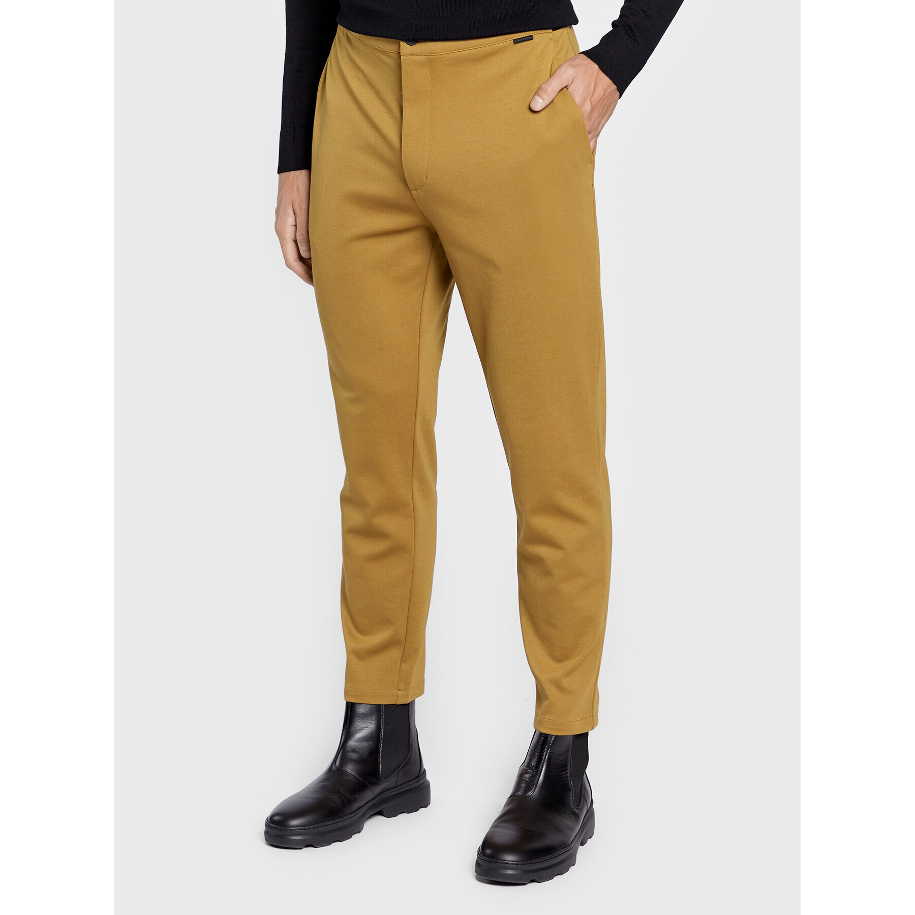 Calvin Klein Szövet nadrág Comfort K10K109913 Barna Tapered Fit - Pepit.hu