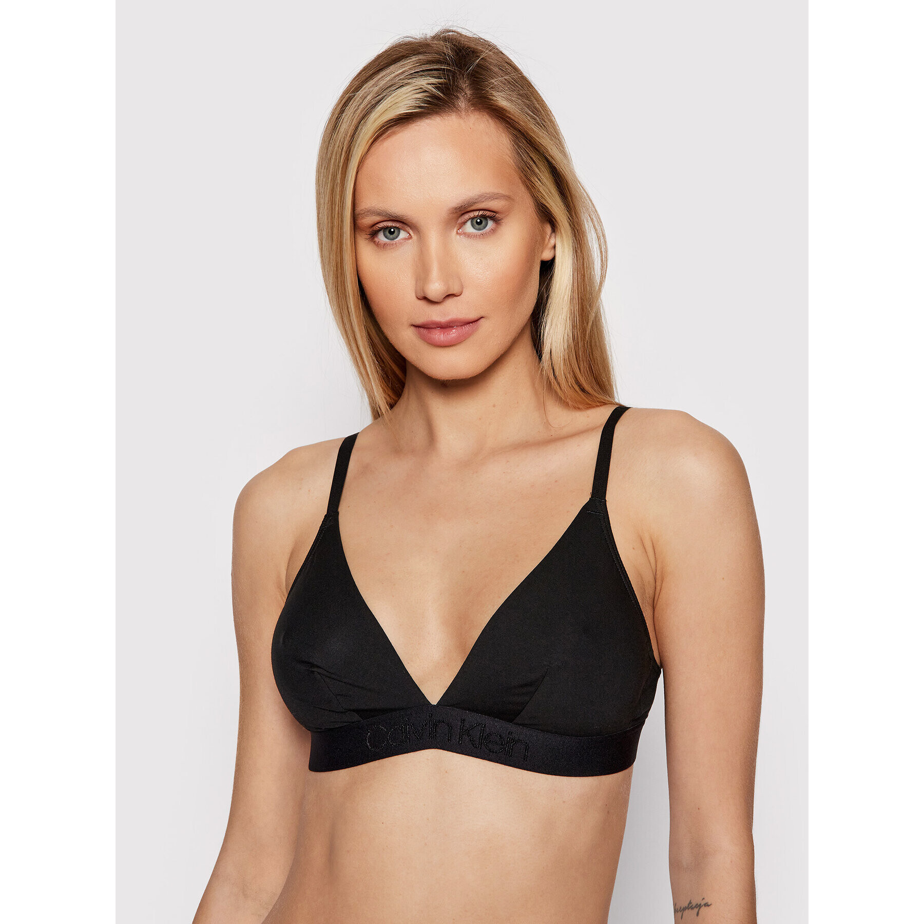 Calvin Klein Underwear Bralette melltartó Tonal Logo 000QF4945E Fekete - Pepit.hu