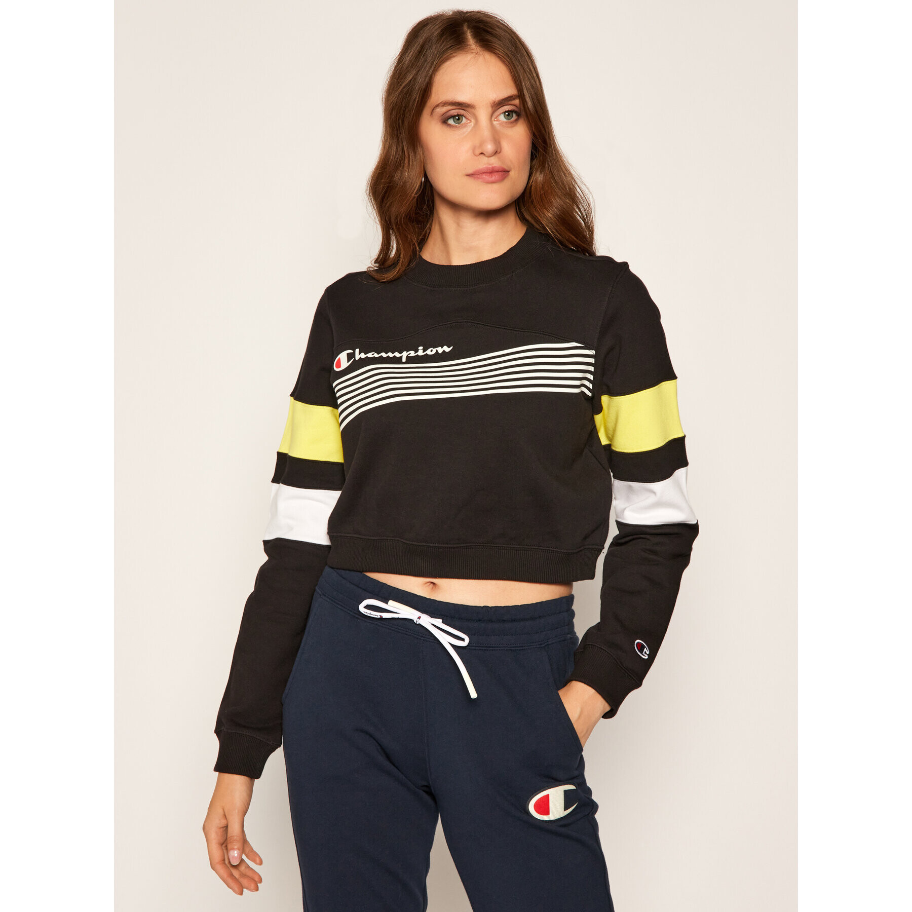 Champion Pulóver Graphic Stripe And Colour Block Cropped 112761 Fekete Custom Fit - Pepit.hu