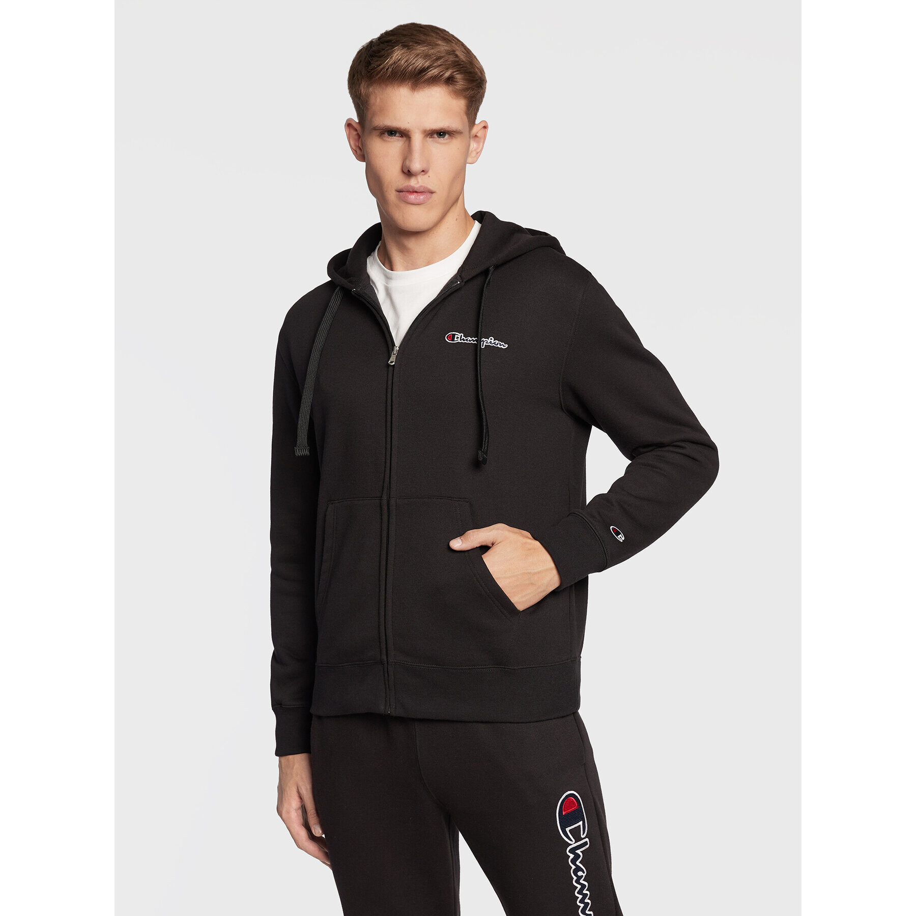 Champion Pulóver Script Logo Embroidery 217864 Fekete Regular Fit - Pepit.hu