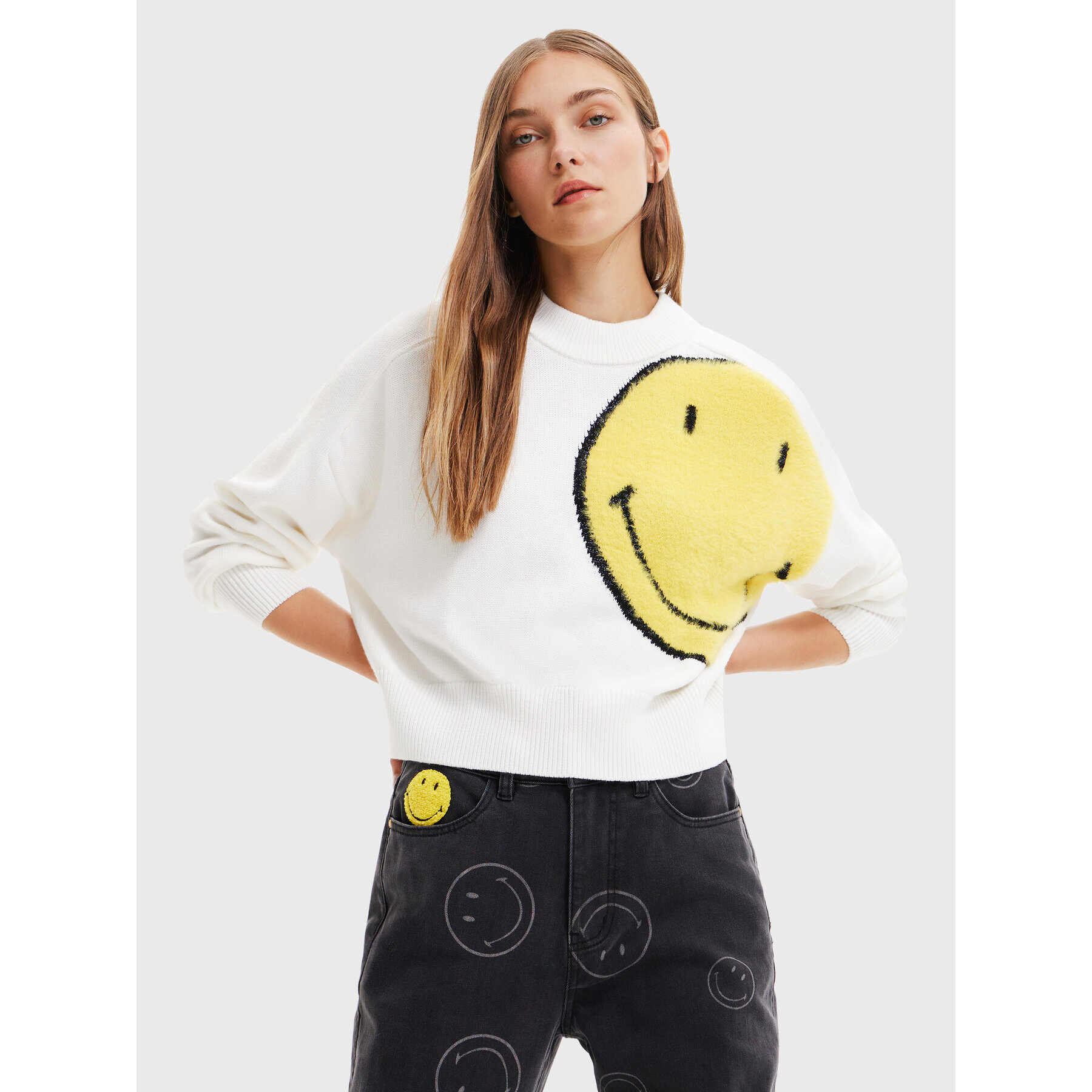 Desigual Sweater SMILEY 22WWJFA3 Fehér Relaxed Fit - Pepit.hu