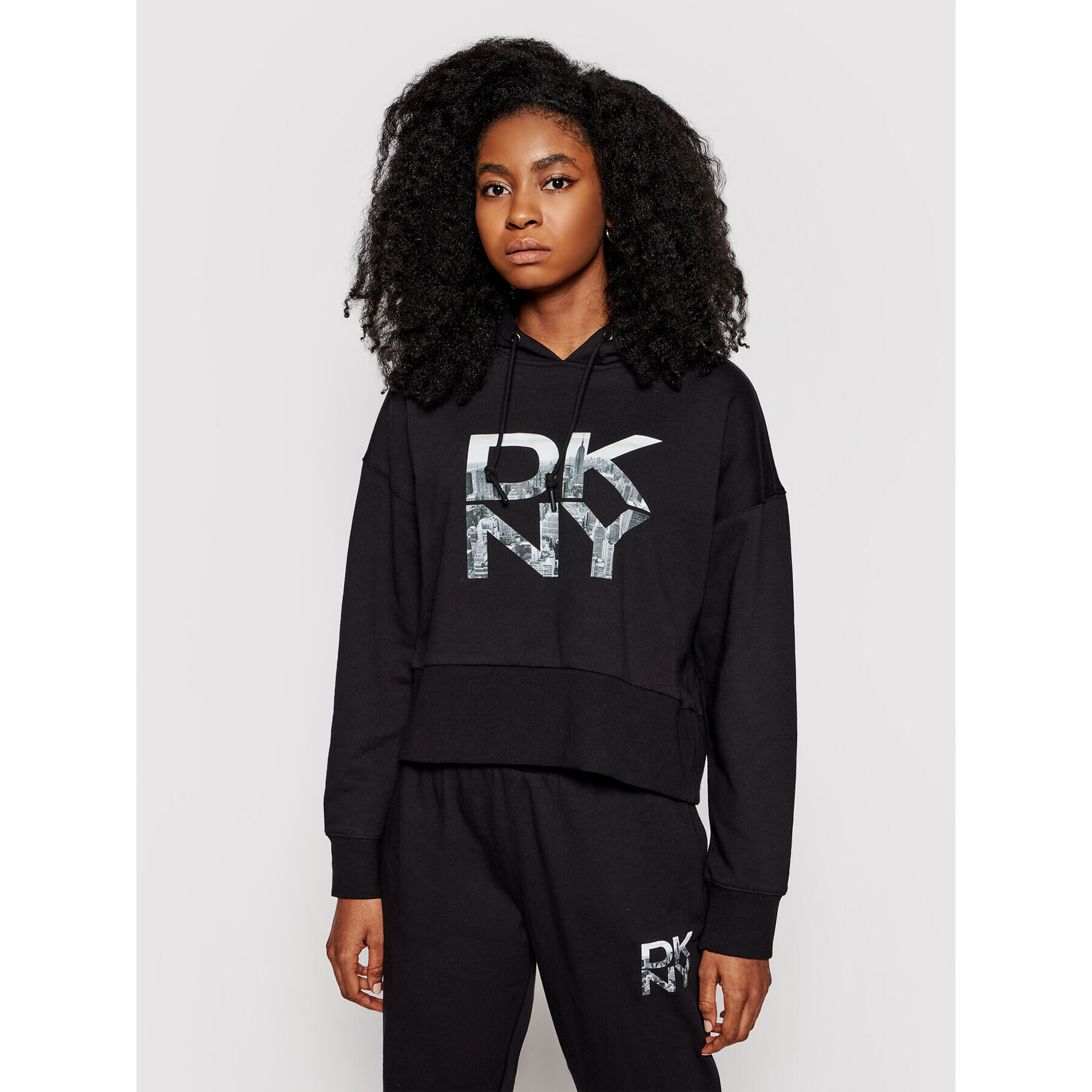 DKNY Sport Pulóver DP1T8011 Fekete Regular Fit - Pepit.hu