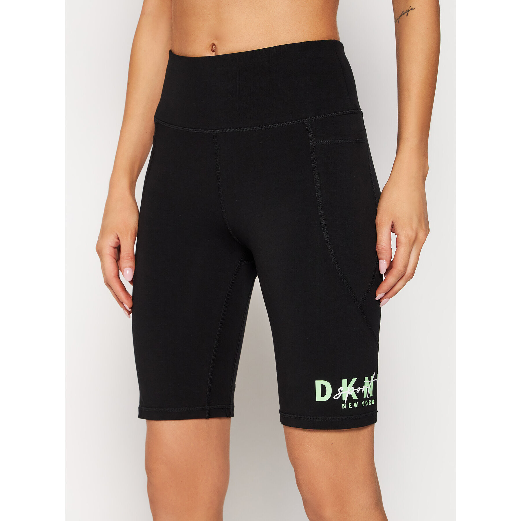 DKNY Sport Sport rövidnadrág DP0S4799 Fekete Slim Fit - Pepit.hu