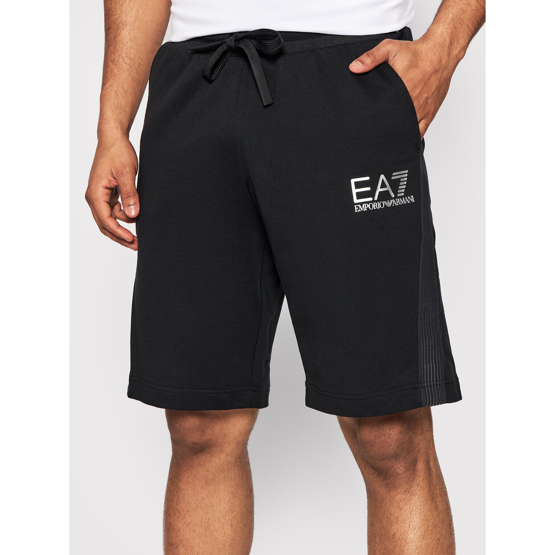 EA7 Emporio Armani Sport rövidnadrág 3LPS66 PJ05Z 1200 Fekete Regular Fit - Pepit.hu