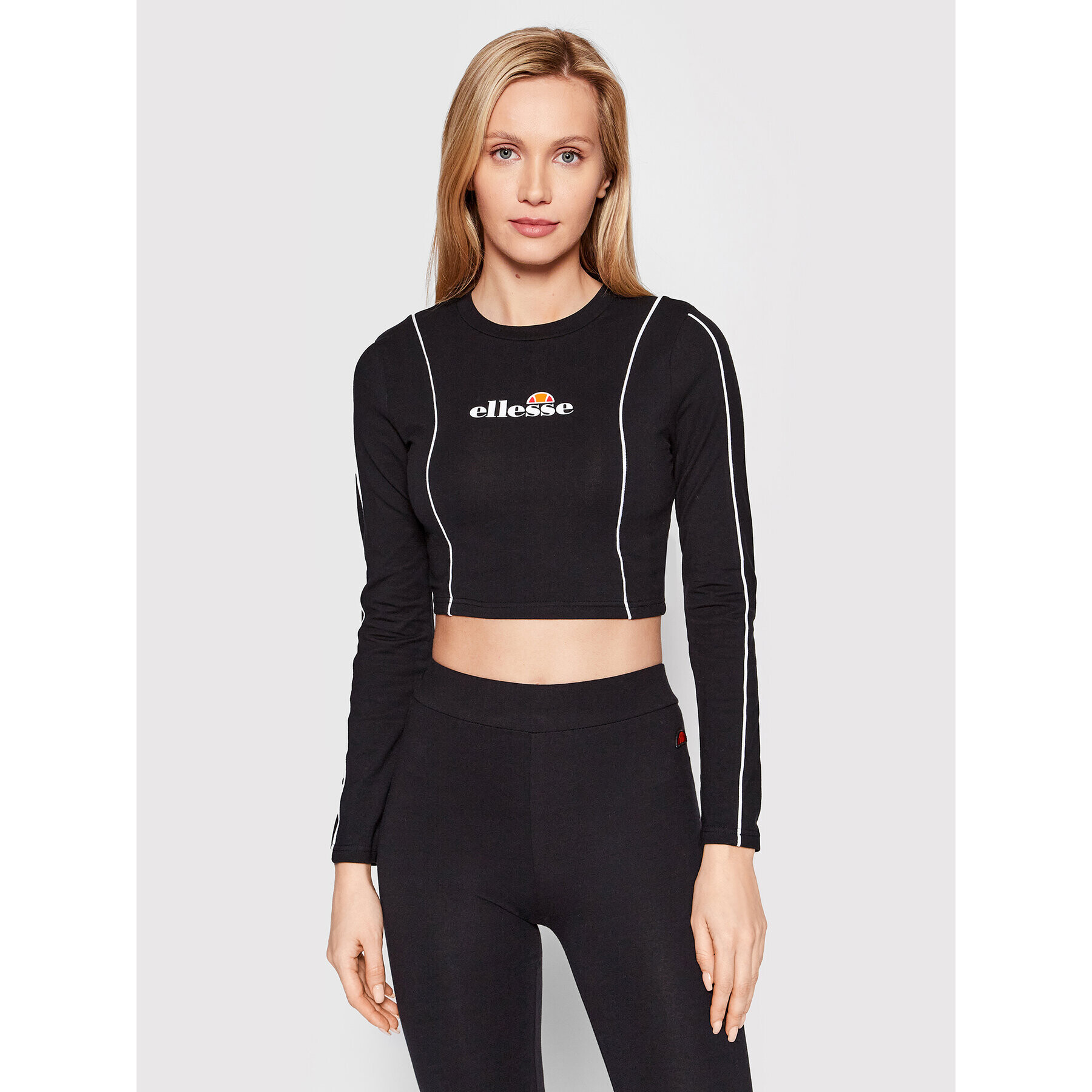 Ellesse Blúz Russia SGM11062 Fekete Regular Fit - Pepit.hu