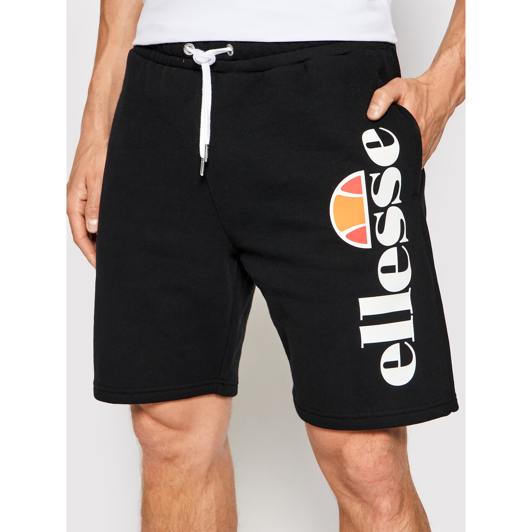 Ellesse Sport rövidnadrág Bossini SHS08748 Fekete Regular Fit - Pepit.hu