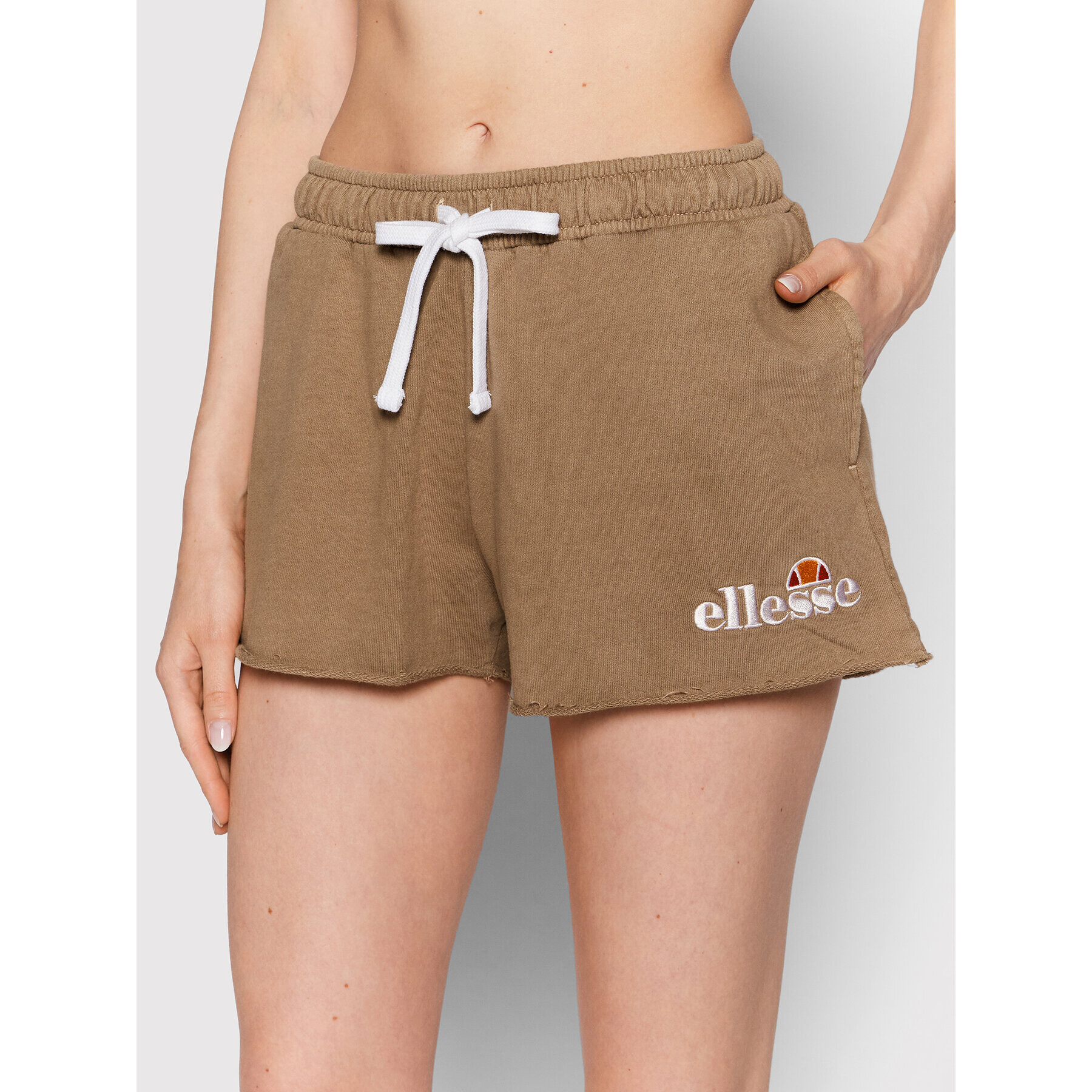 Ellesse Sport rövidnadrág Colieur SGM14015 Barna Regular Fit - Pepit.hu