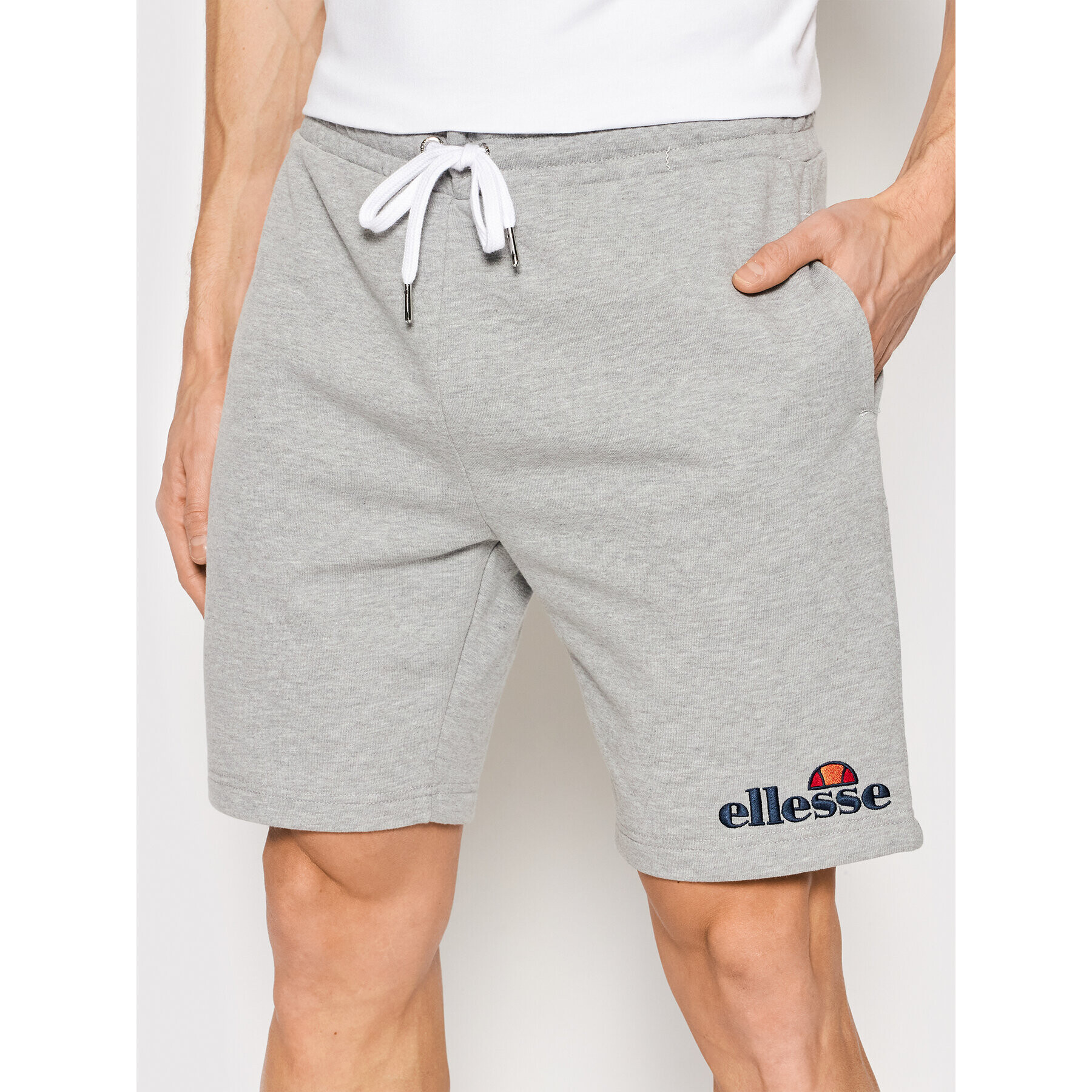 Ellesse Sport rövidnadrág Silvan SHF09162 Szürke Regular Fit - Pepit.hu