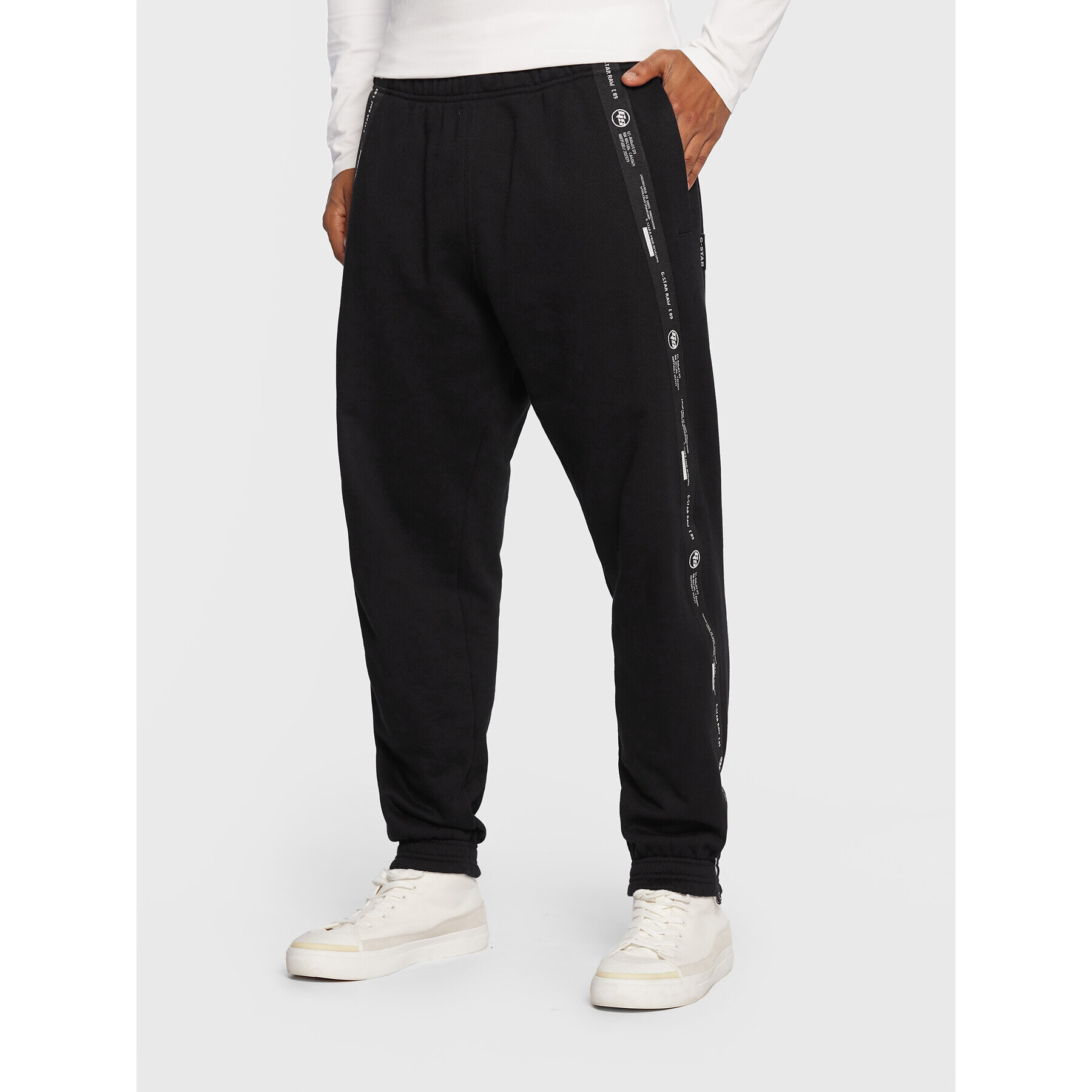 G-Star Raw Melegítő alsó Tape D21520-C988-6484 Fekete Relaxed Fit - Pepit.hu