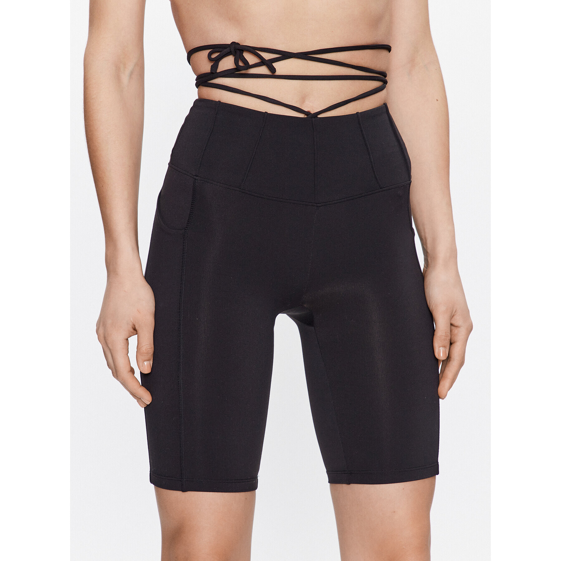 Guess Sport rövidnadrág Brigit V3GD02 MC04Z Fekete Super Skinny Fit - Pepit.hu