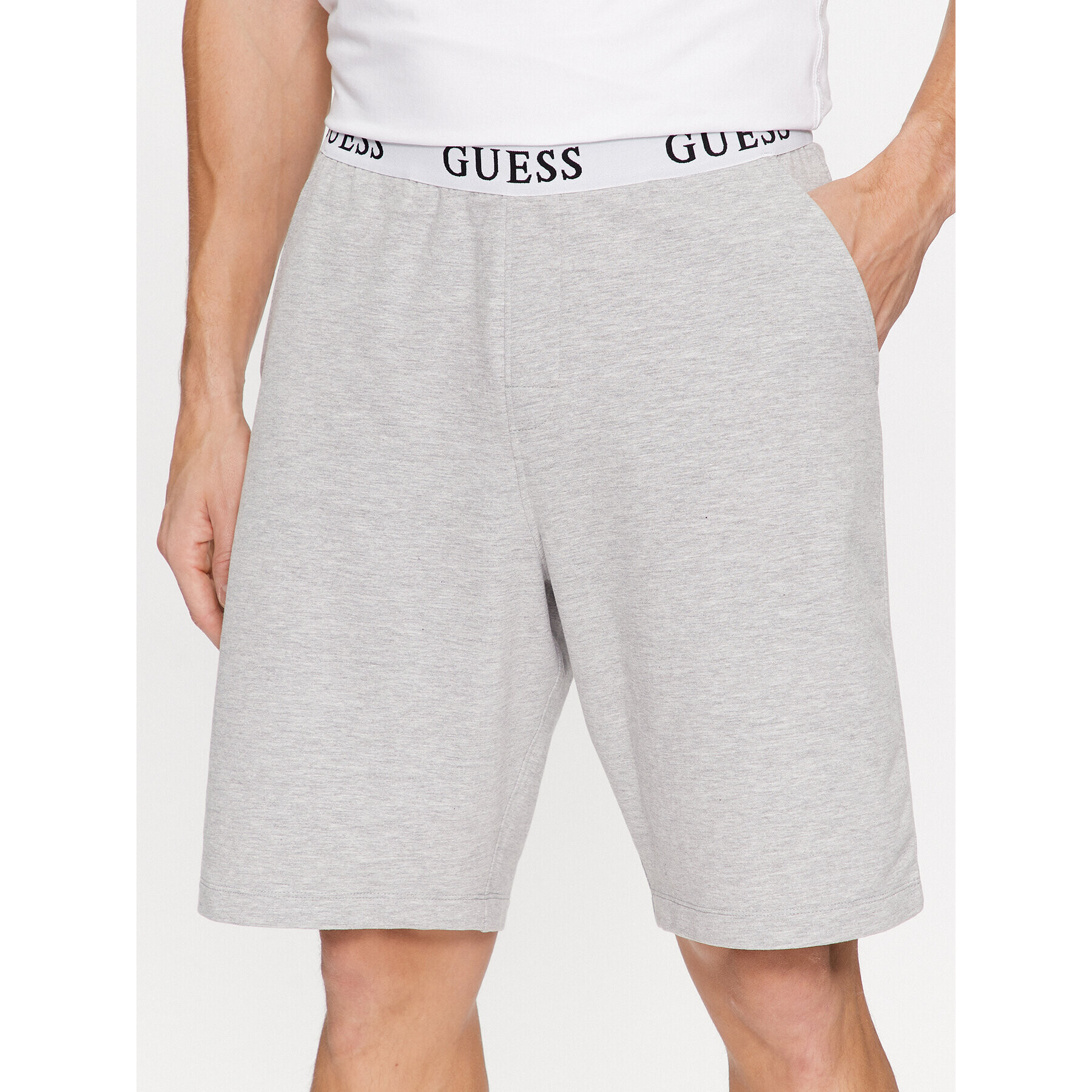 Guess Sport rövidnadrág U4RD00 KBS91 Szürke Regular Fit - Pepit.hu