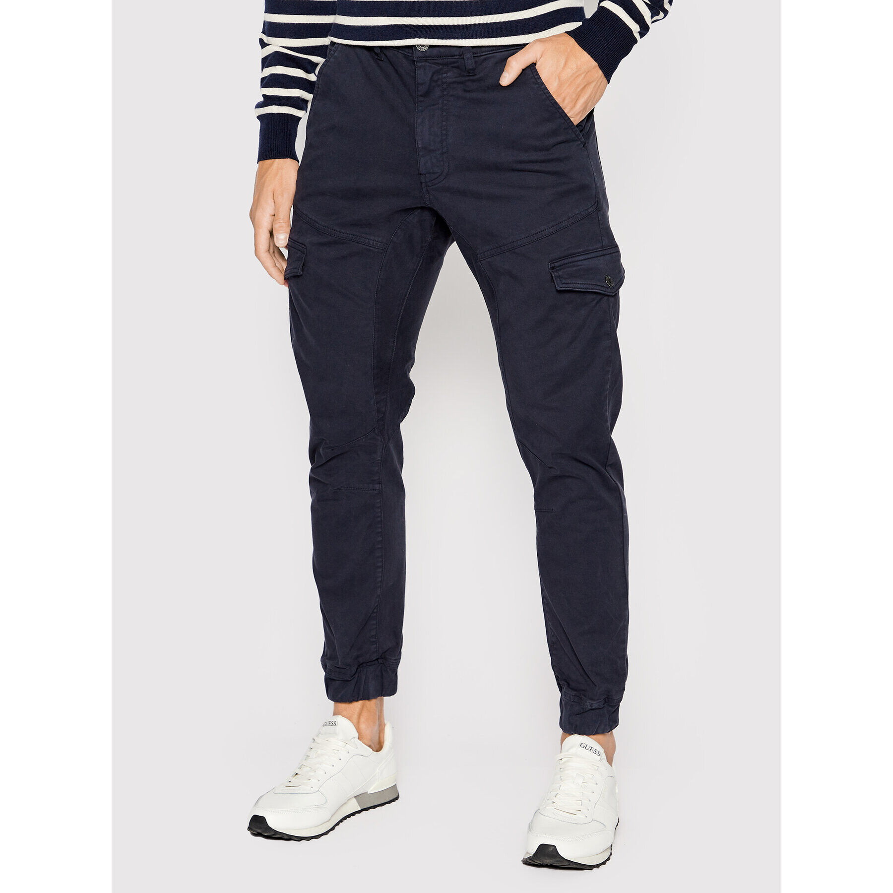 Guess Szövet nadrág M2YB17 WEOP4 Sötétkék Slim Fit - Pepit.hu