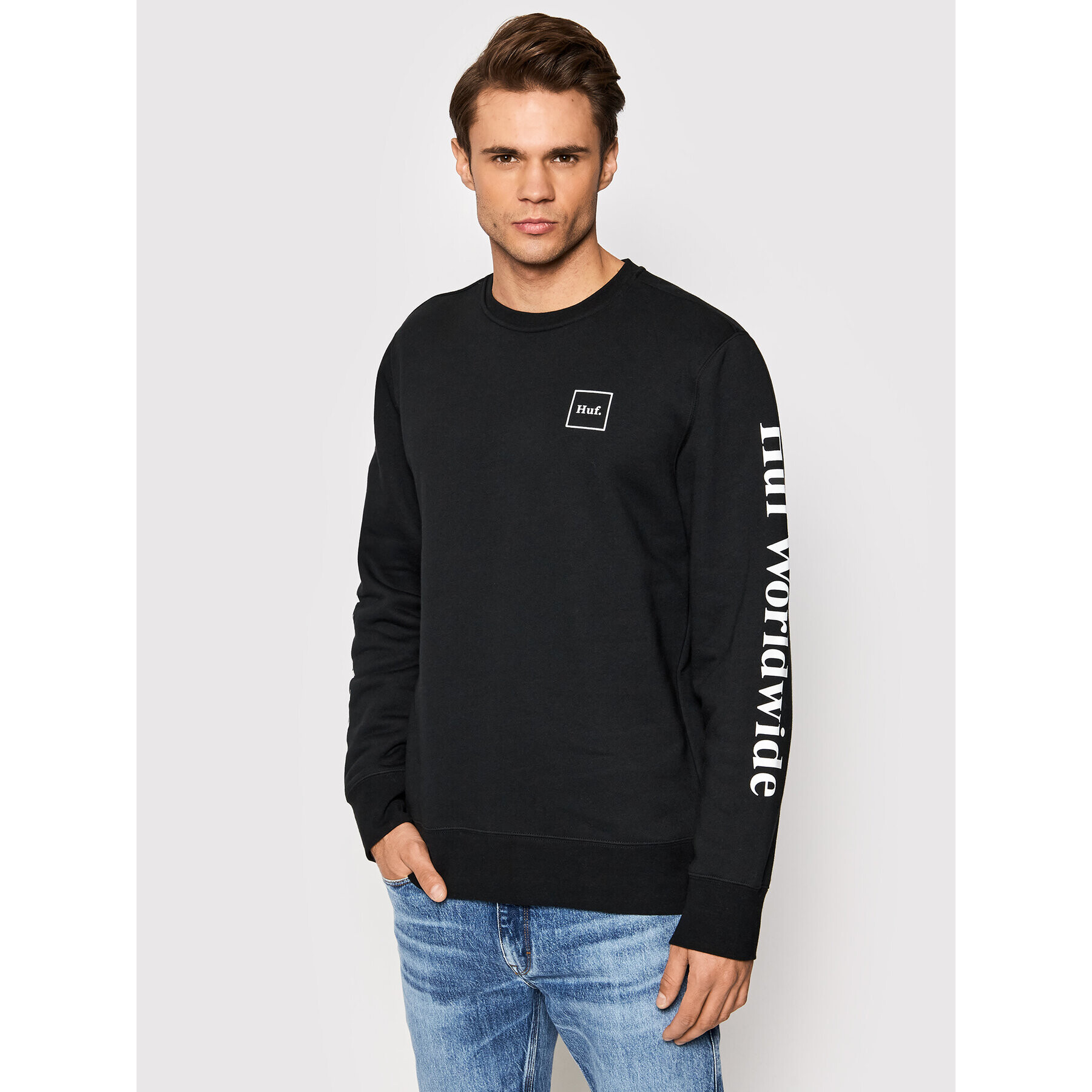 HUF Pulóver Essentials Domestic Crew PF00264 Fekete Regular Fit - Pepit.hu