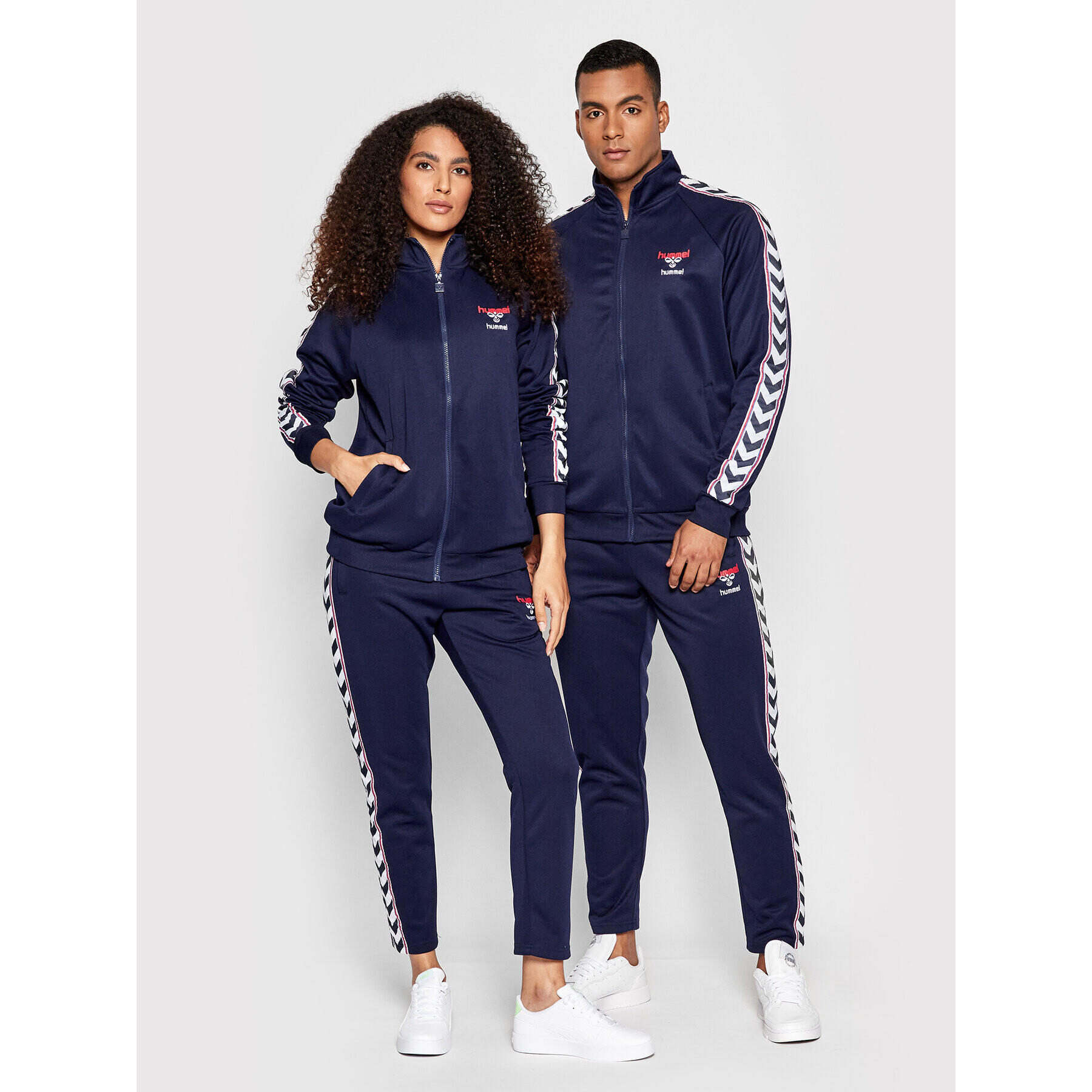 Hummel Pulóver Unisex Lerby Poly 214309 Sötétkék Regular Fit - Pepit.hu