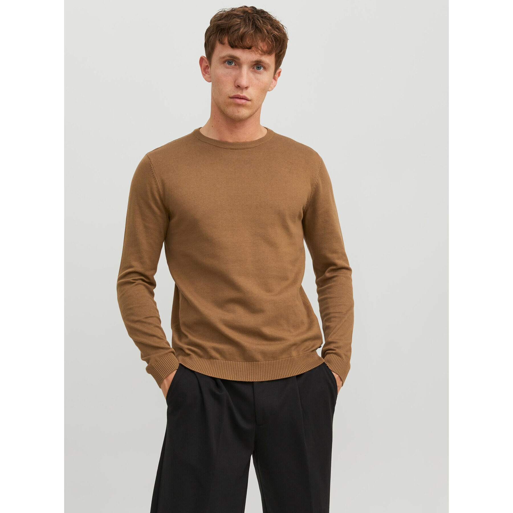 Jack&Jones Sweater 12137190 Barna Regular Fit - Pepit.hu