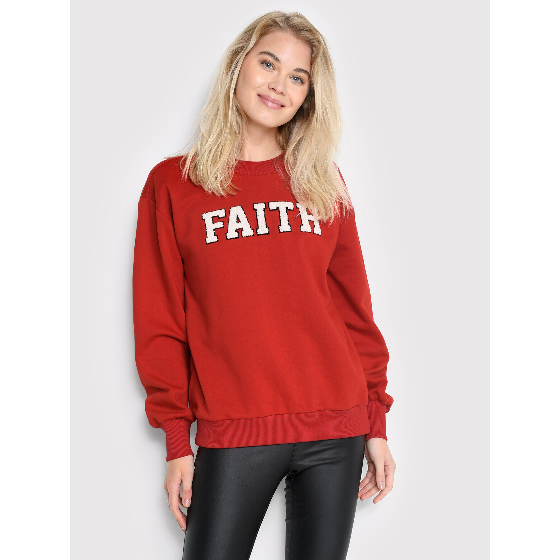 Kaffe Pulóver Faith 10506770 Piros Relaxed Fit - Pepit.hu