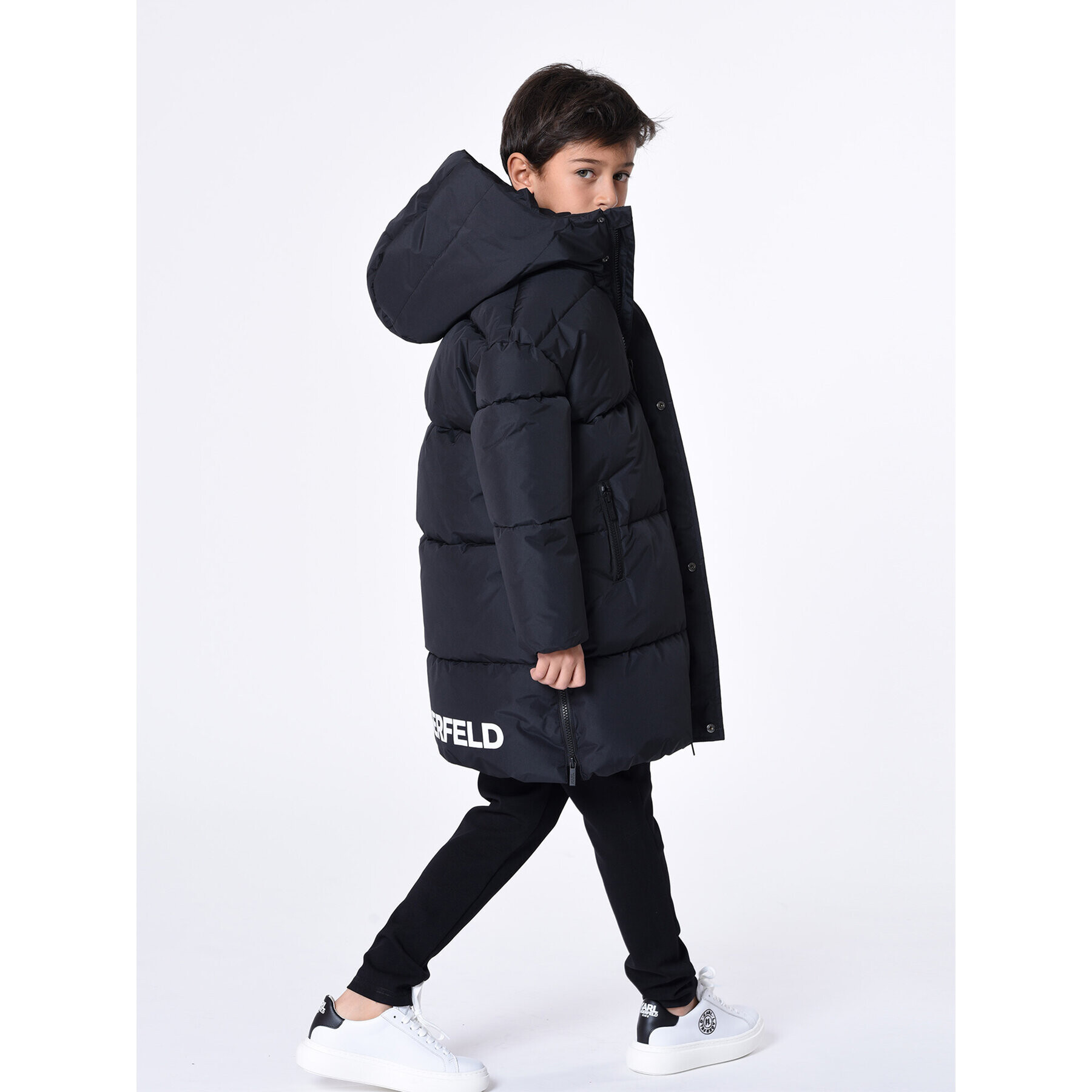 Karl Lagerfeld Kids Pehelykabát Z26109 S Fekete Regular Fit - Pepit.hu