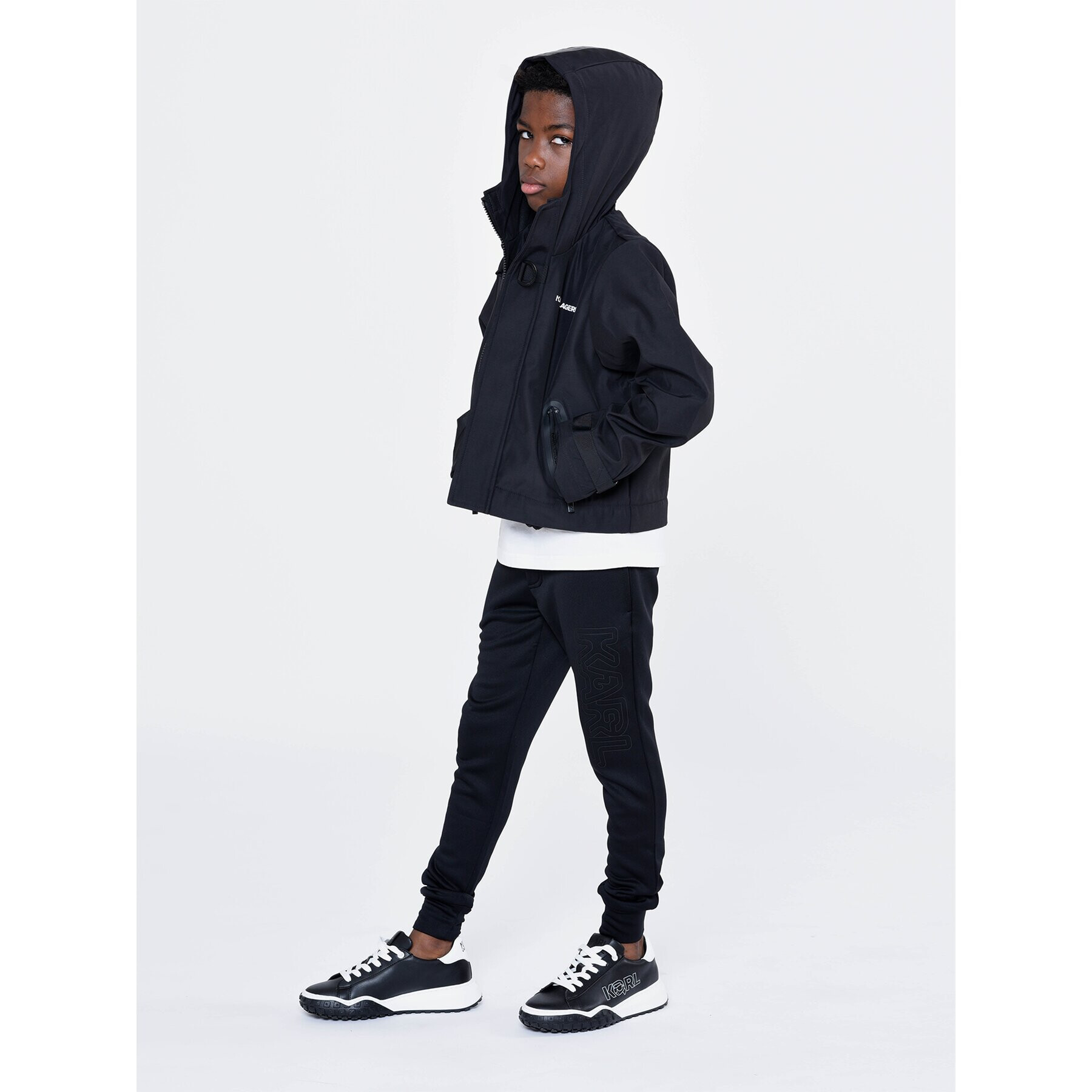 Karl Lagerfeld Kids Melegítő alsó Z24154 M Fekete Regular Fit - Pepit.hu