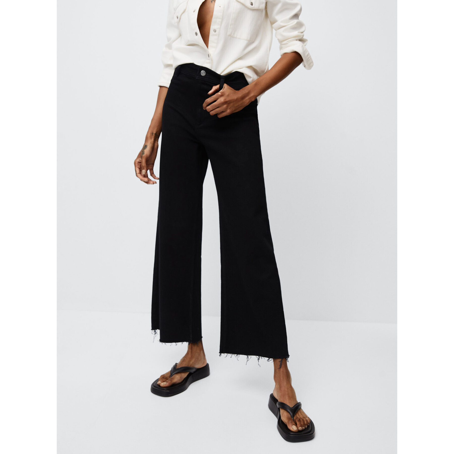 Mango Culotte nadrág Catherin 37010100 Fekete Regular Fit - Pepit.hu