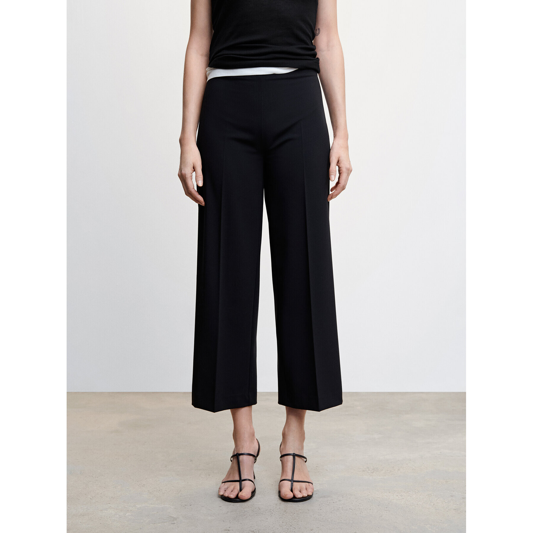 Mango Culotte nadrág Oliver 47095867 Fekete Regular Fit - Pepit.hu