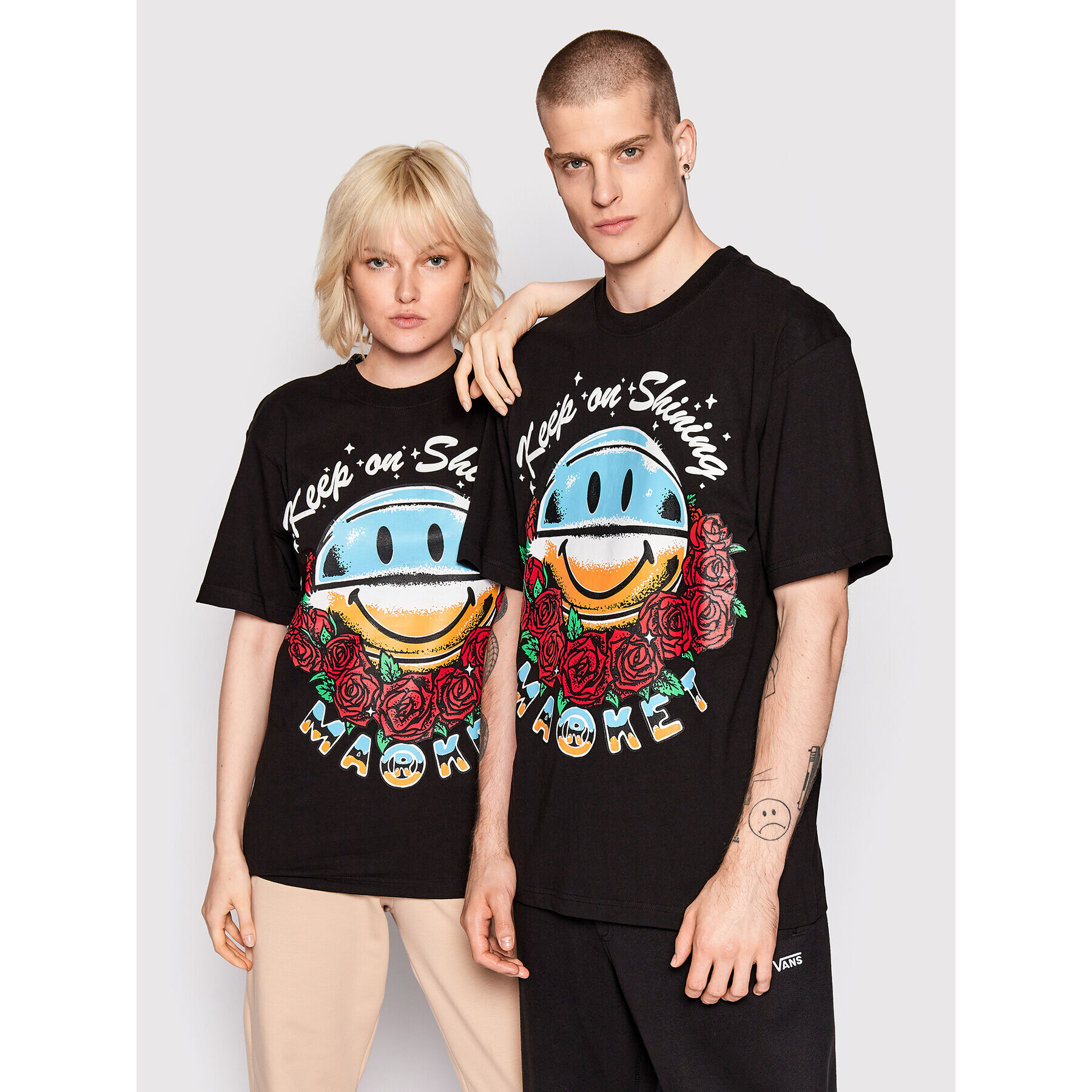 Market Póló Unisex SMILEY Keep On Shining 399001061 Fekete Regular Fit - Pepit.hu