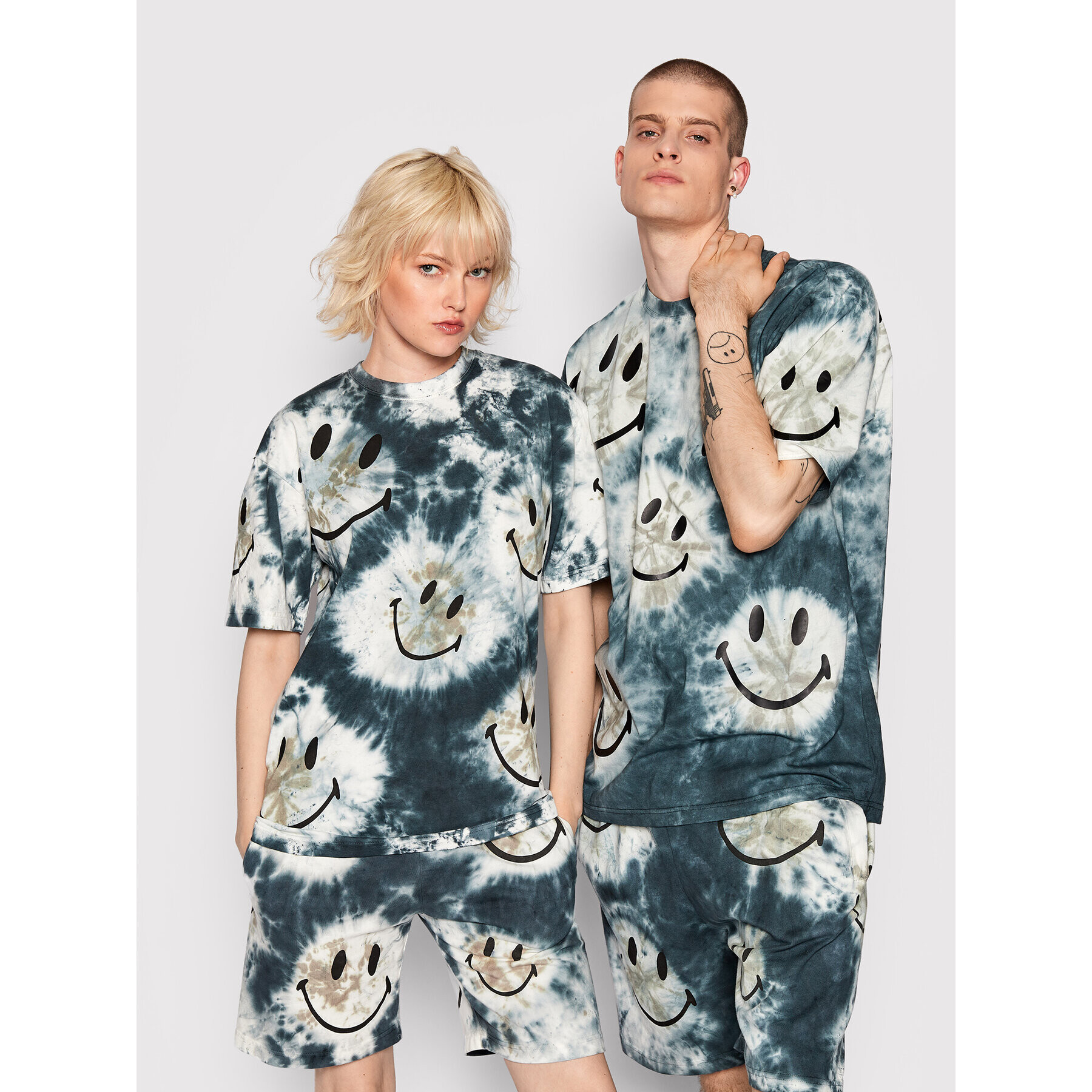 Market Póló Unisex SMILEY Shibori Dye 399001107 Kék Relaxed Fit - Pepit.hu