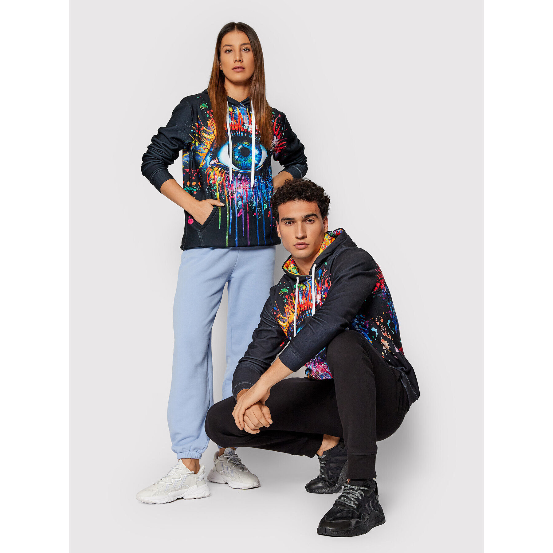 Mr. GUGU & Miss GO Pulóver Unisex Black Fullprint Fekete Regular Fit - Pepit.hu