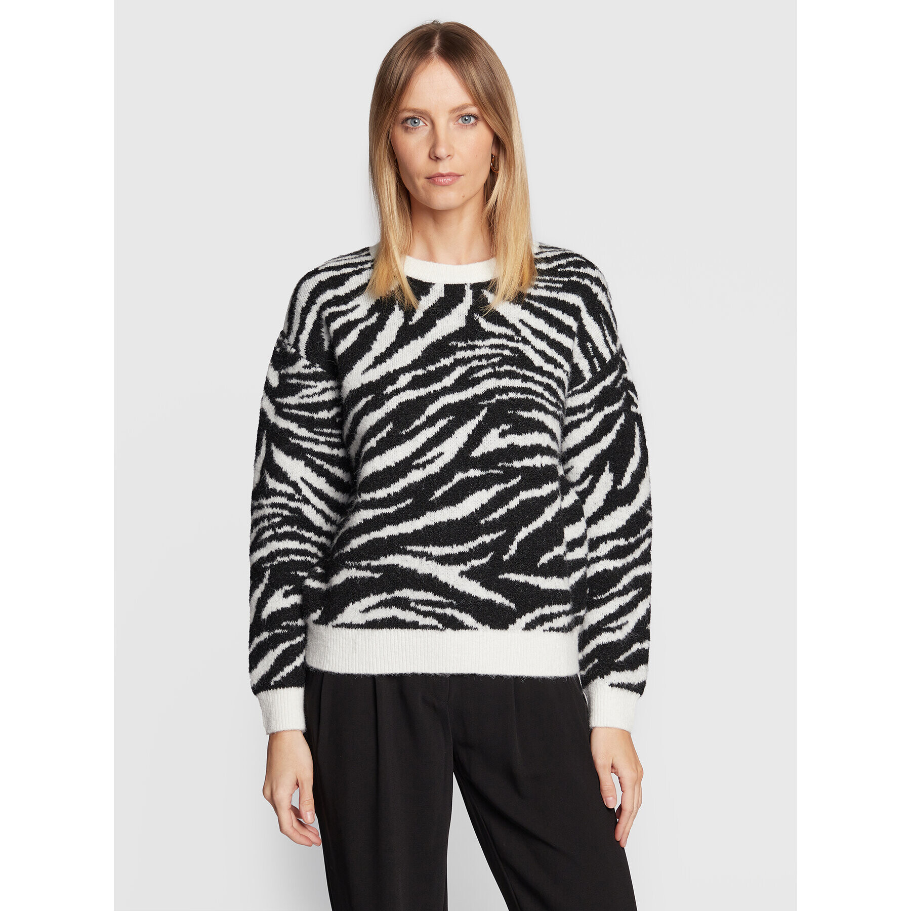 NAF NAF Sweater Mzebra THNU53 Fekete Regular Fit - Pepit.hu