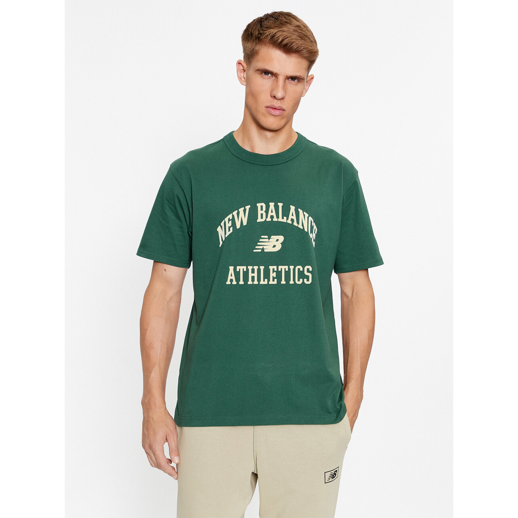 New Balance Póló Athletics Varsity Graphic T-Shirt MT33551 Zöld Regular Fit - Pepit.hu