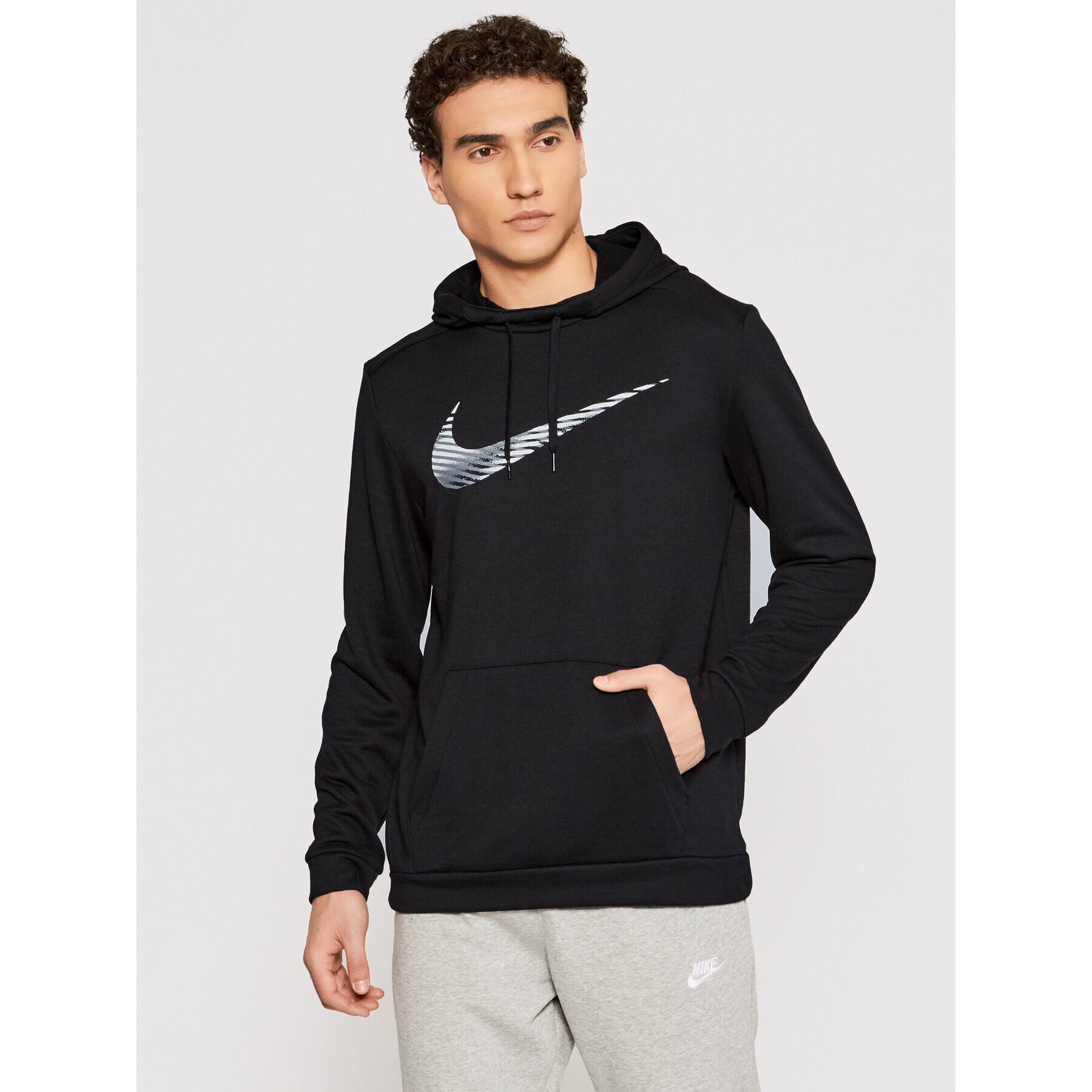 Nike Pulóver Dri-FIT CJ4268 Fekete Standard Fit - Pepit.hu