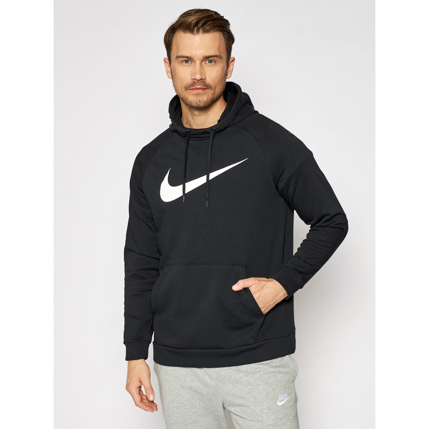 Nike Pulóver Dri-Fit Swoosh CZ2425 Fekete Standard Fit - Pepit.hu