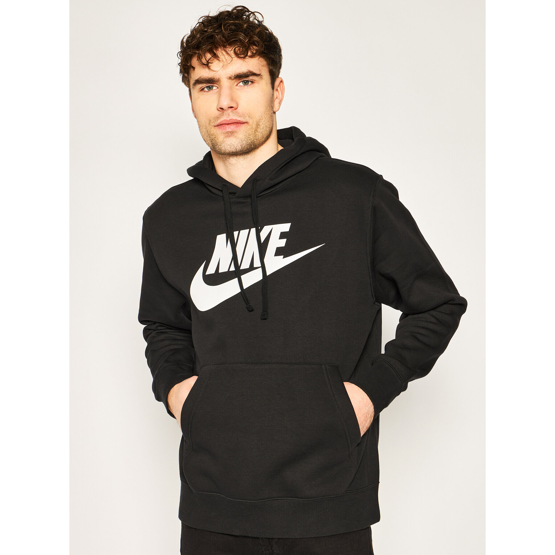 Nike Pulóver Sportswear Club BV2973 Fekete Standard Fit - Pepit.hu