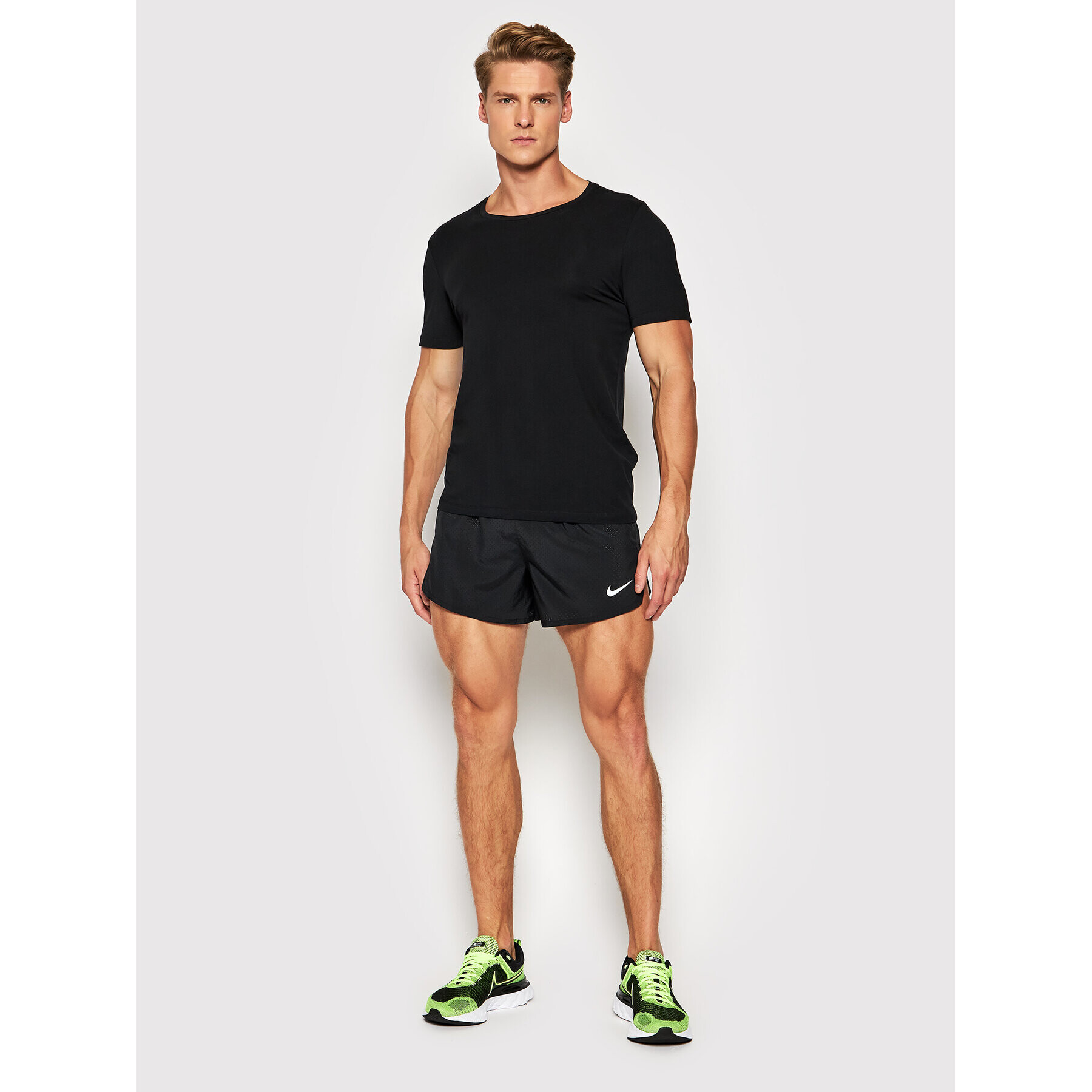 Nike Sport rövidnadrág Fast CJ7847 Fekete Standard Fit - Pepit.hu