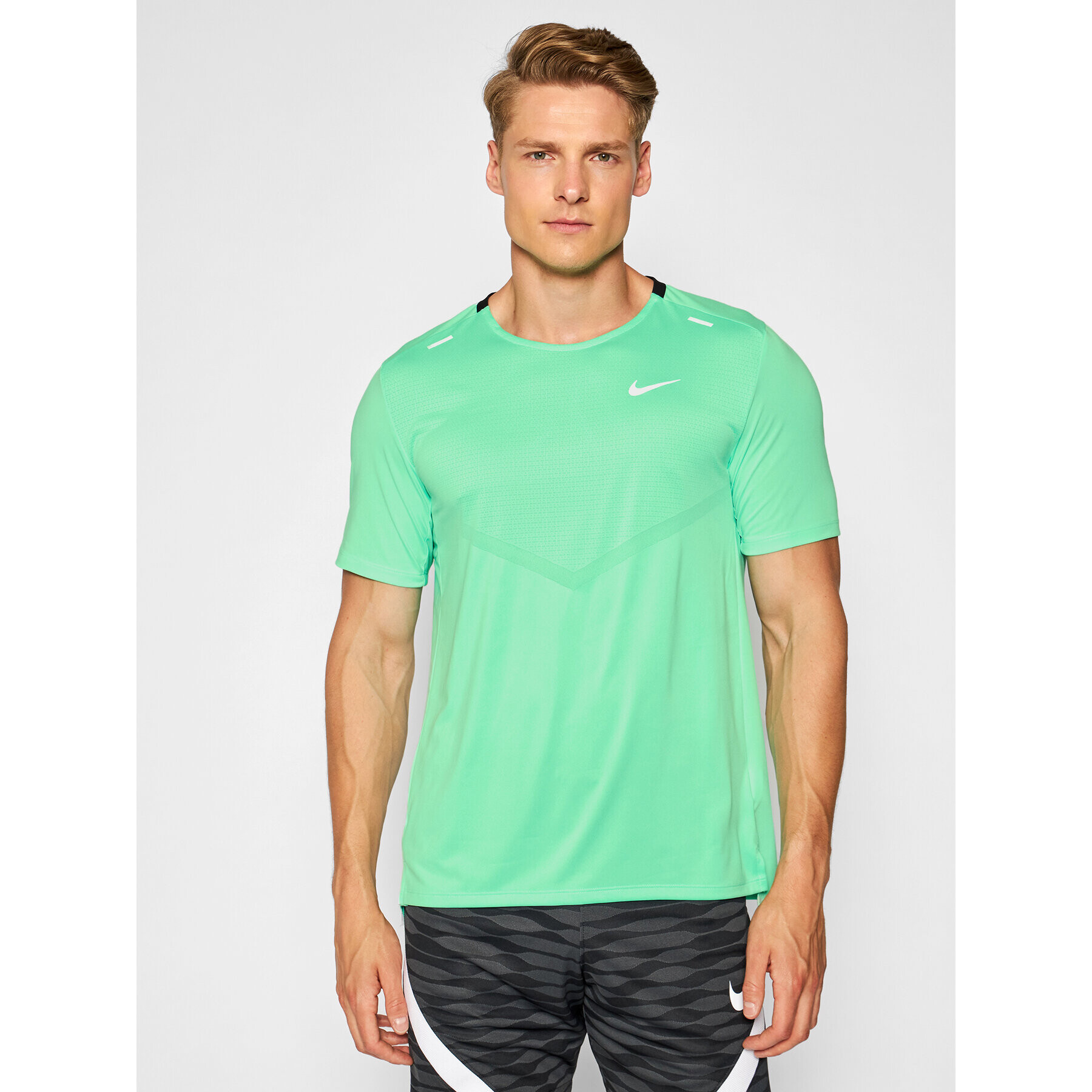 Nike Technikai póló Dri-Fit Rise CZ9184 Zöld Standard Fit - Pepit.hu