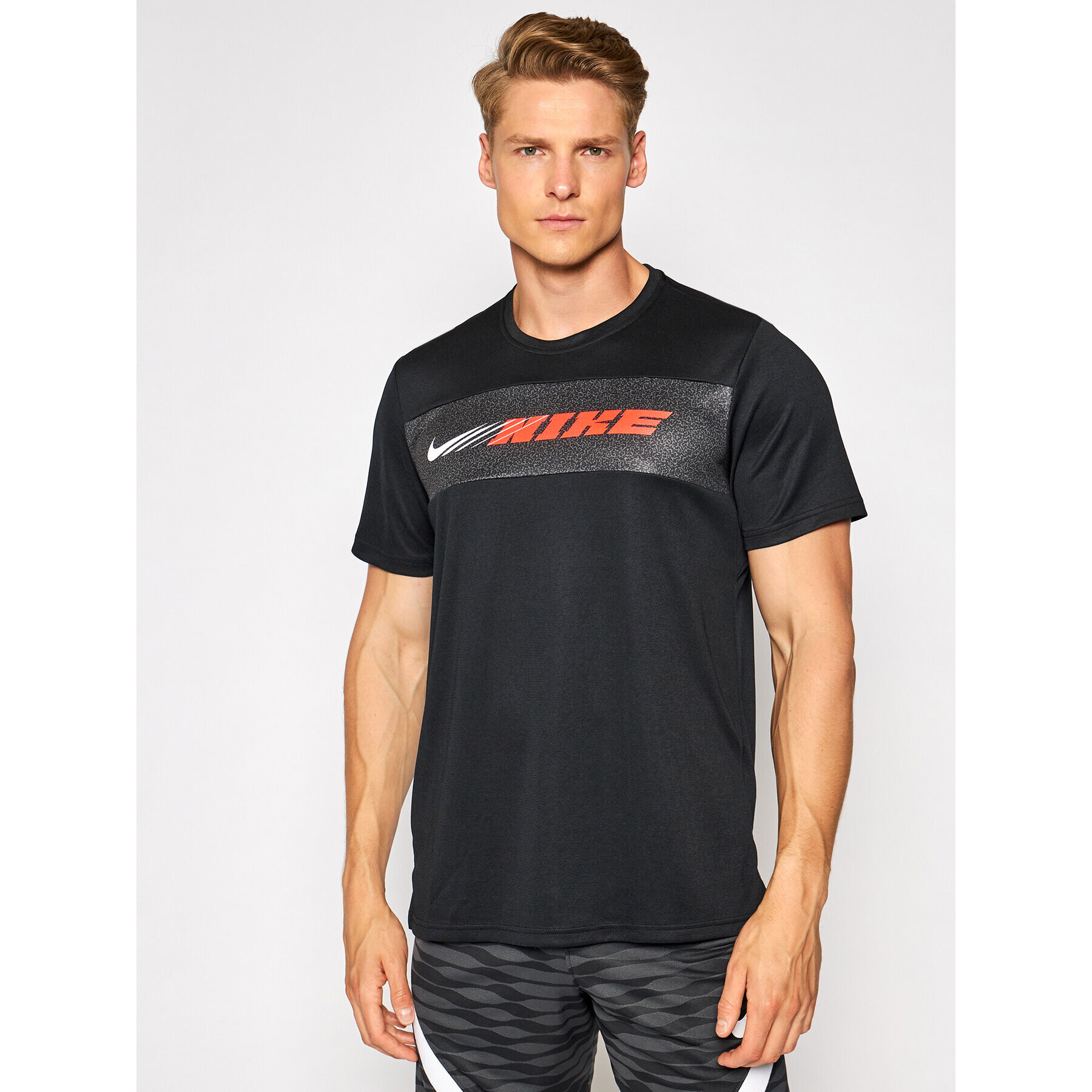 Nike Technikai póló Dri-FIT Superset CZ1496 Fekete Standard Fit - Pepit.hu