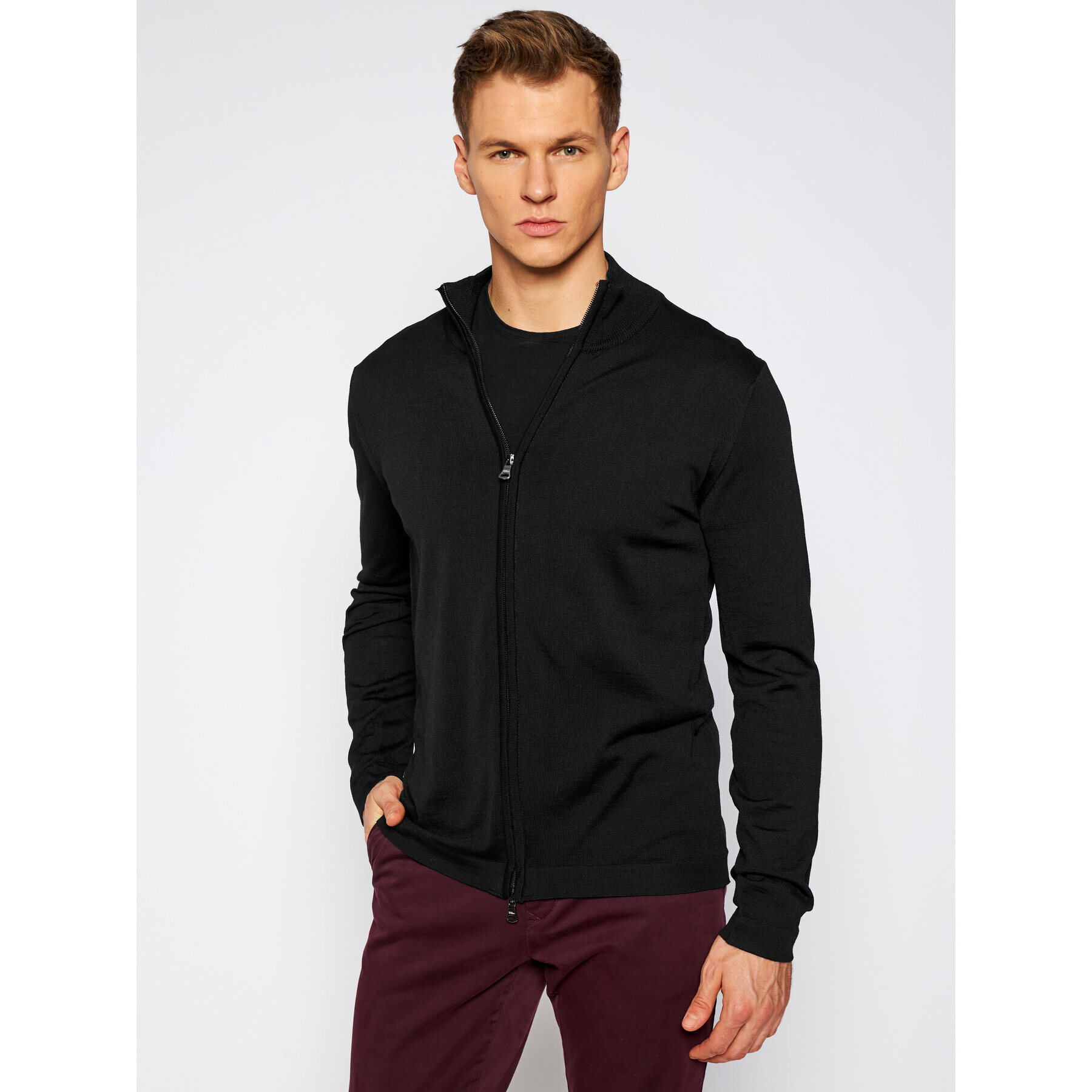 Oscar Jacobson Sweater Ariel 6603 8023 Fekete Regular Fit - Pepit.hu