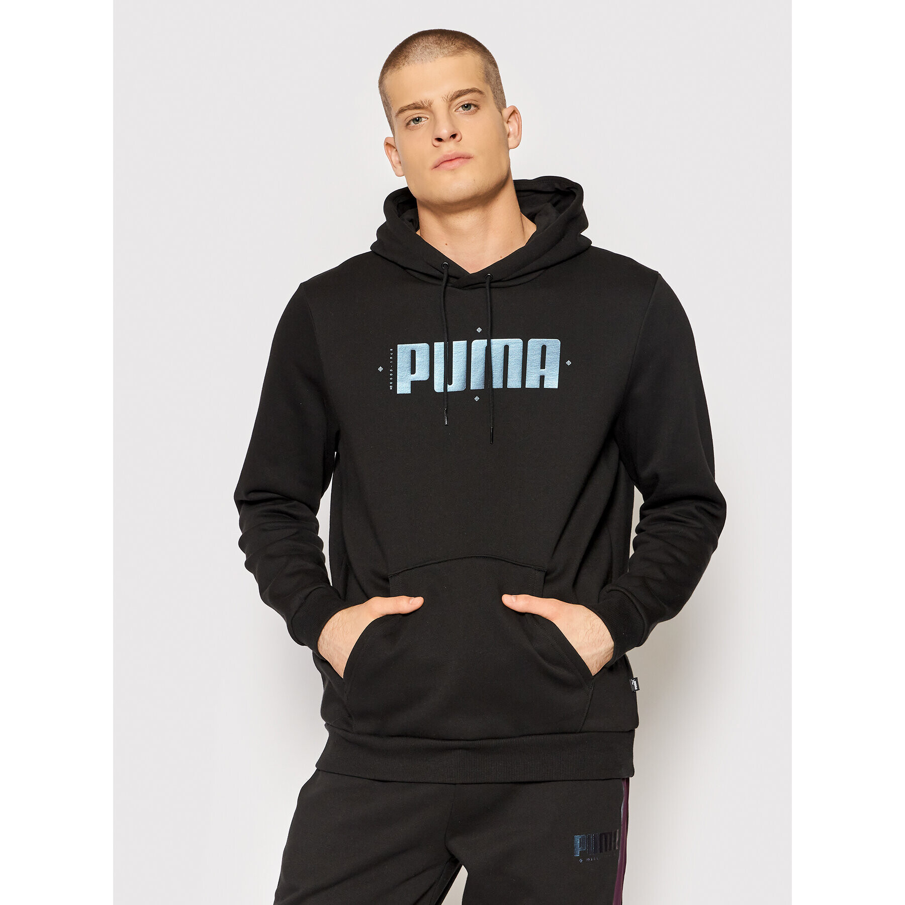 Puma Pulóver Cyber Graphic 848174 Fekete Regular Fit - Pepit.hu