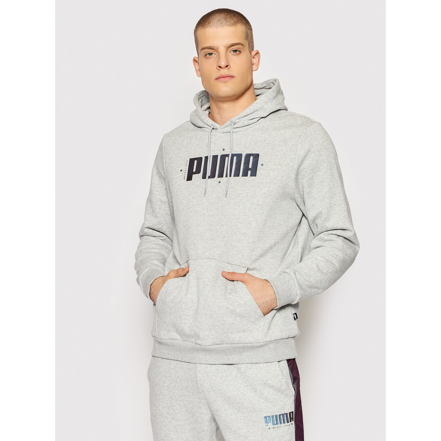 Puma Pulóver Cyber Graphic 848174 Szürke Regular Fit - Pepit.hu