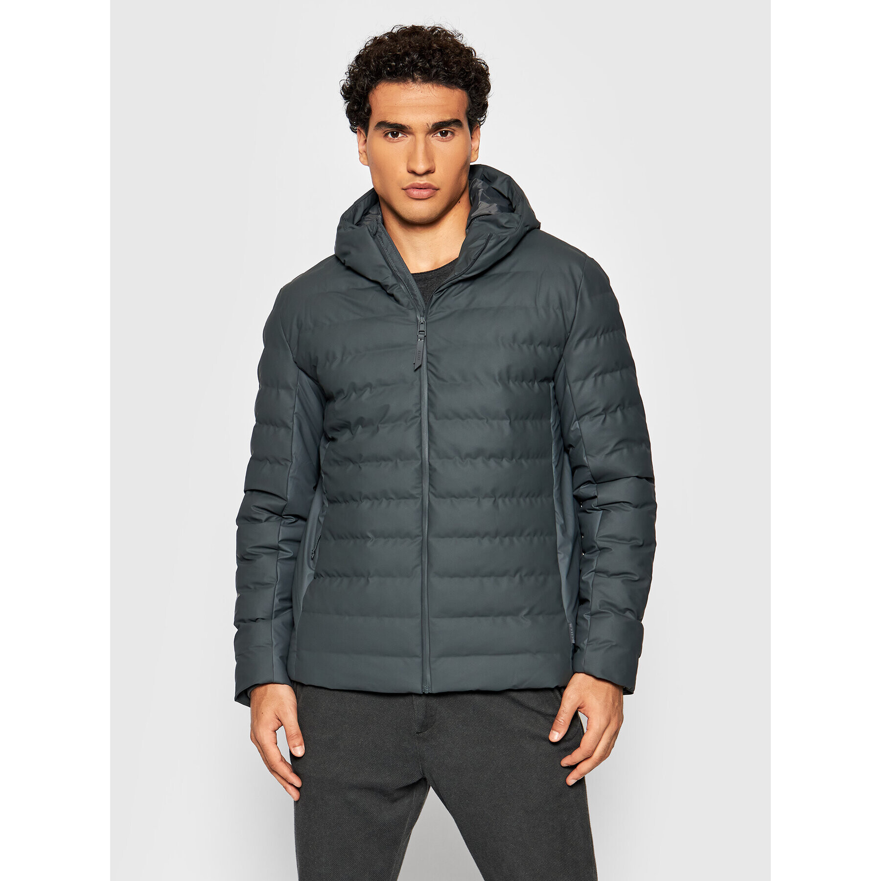 Rains Pehelykabát Unisex Trekker 1528 Szürke Regular Fit - Pepit.hu