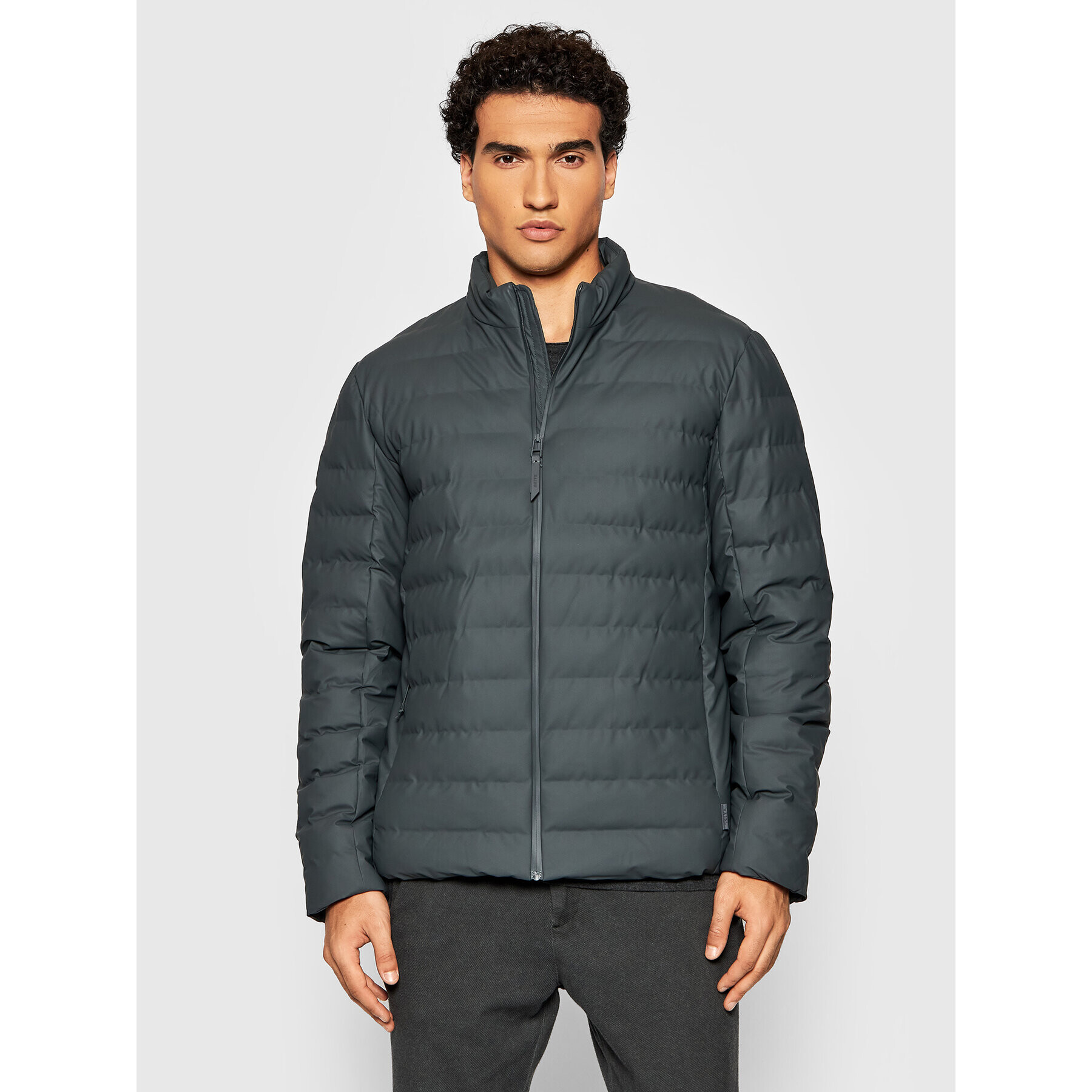 Rains Pehelykabát Unisex Trekker 1543 Szürke Regular Fit - Pepit.hu