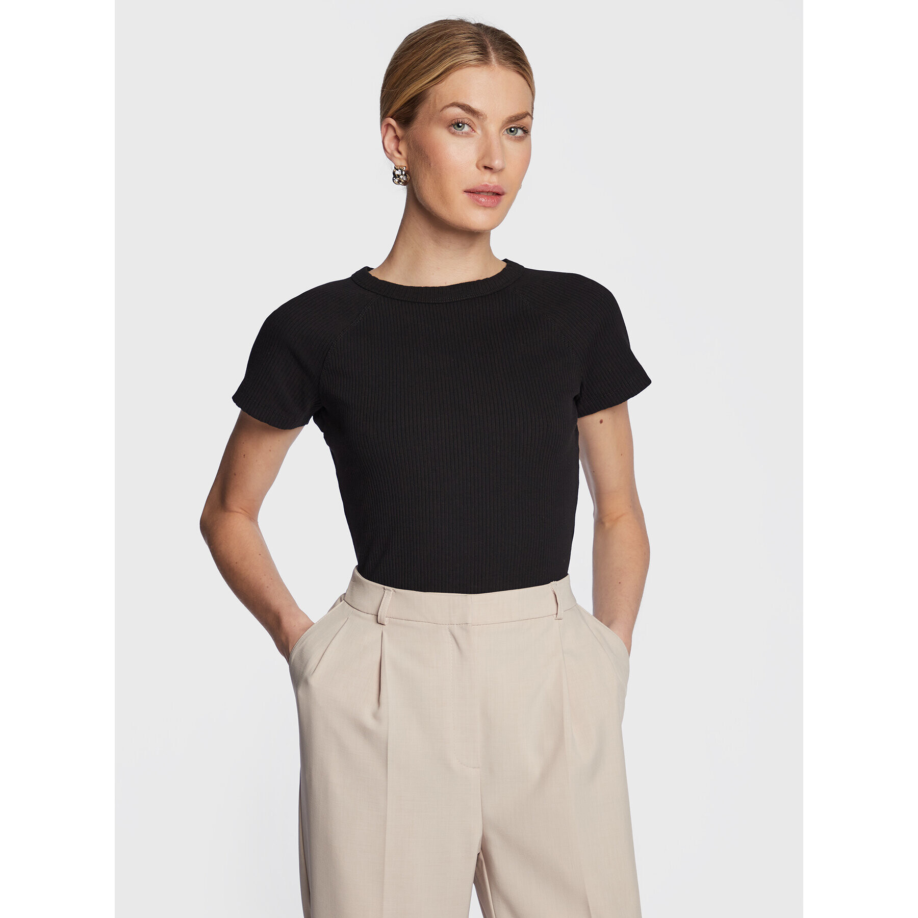 Samsøe Samsøe Póló Helene F22900010 Fekete Slim Fit - Pepit.hu