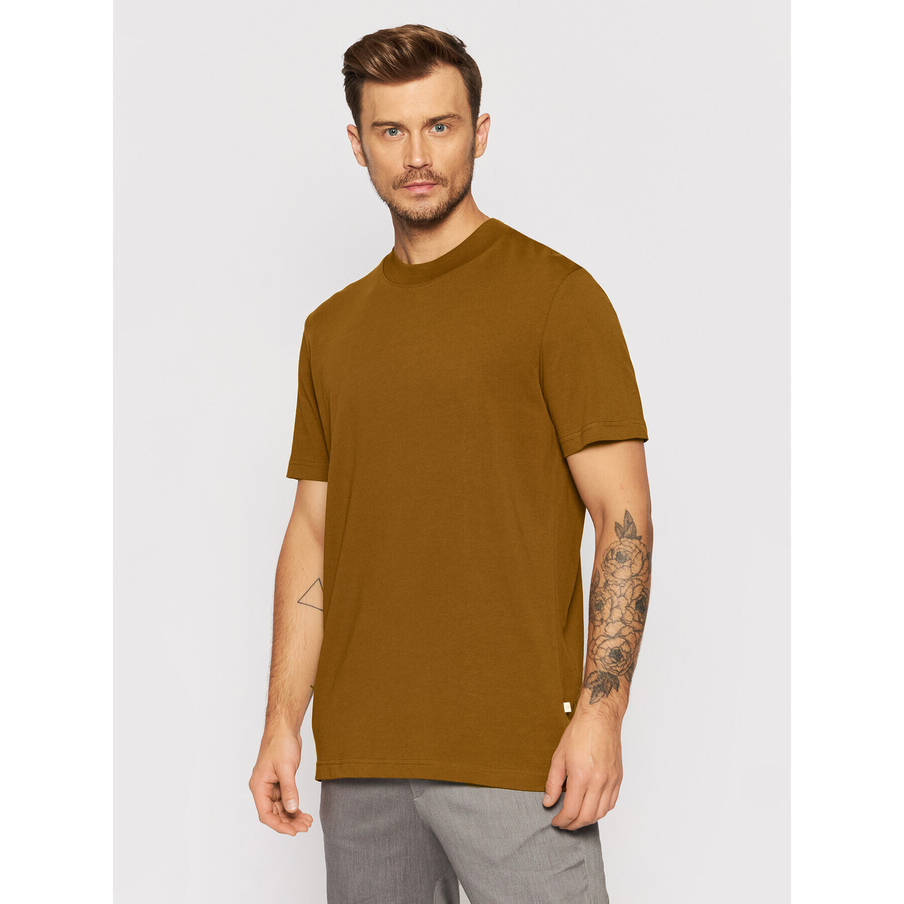 Selected Homme Póló Colman 16077385 Barna Relaxed Fit - Pepit.hu