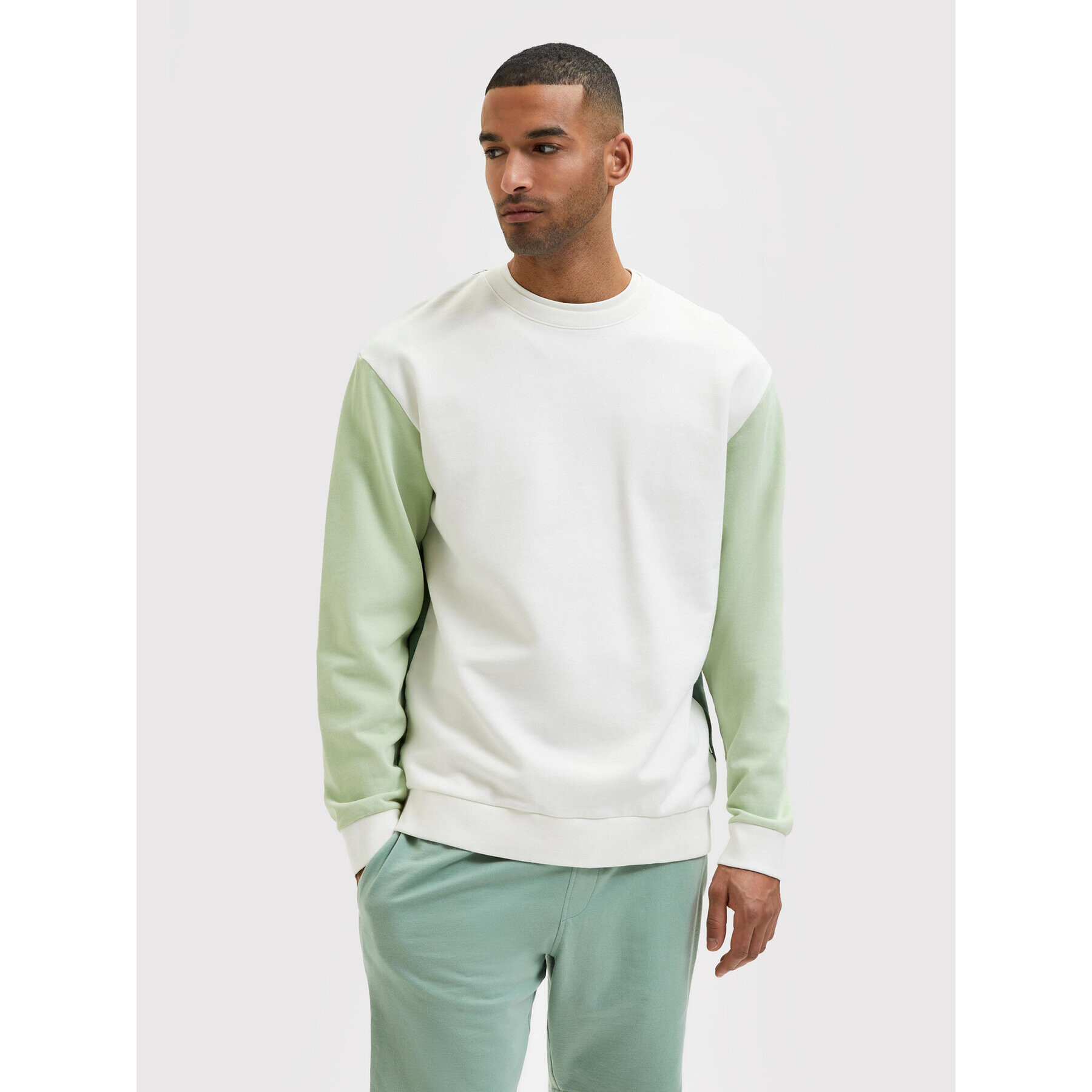 Selected Homme Pulóver Dominic 16084680 Zöld Relaxed Fit - Pepit.hu