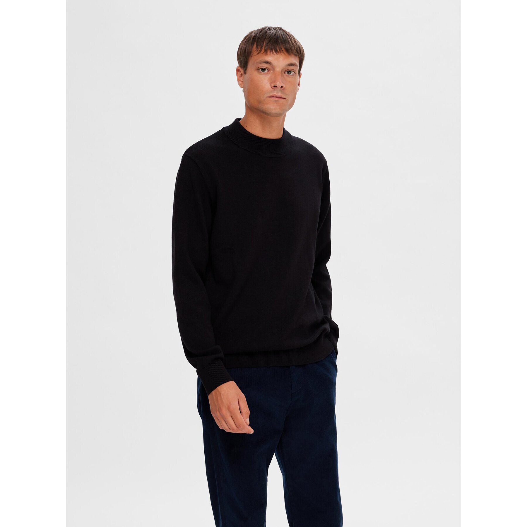 Selected Homme Sweater Robert 16086643 Fekete Relaxed Fit - Pepit.hu