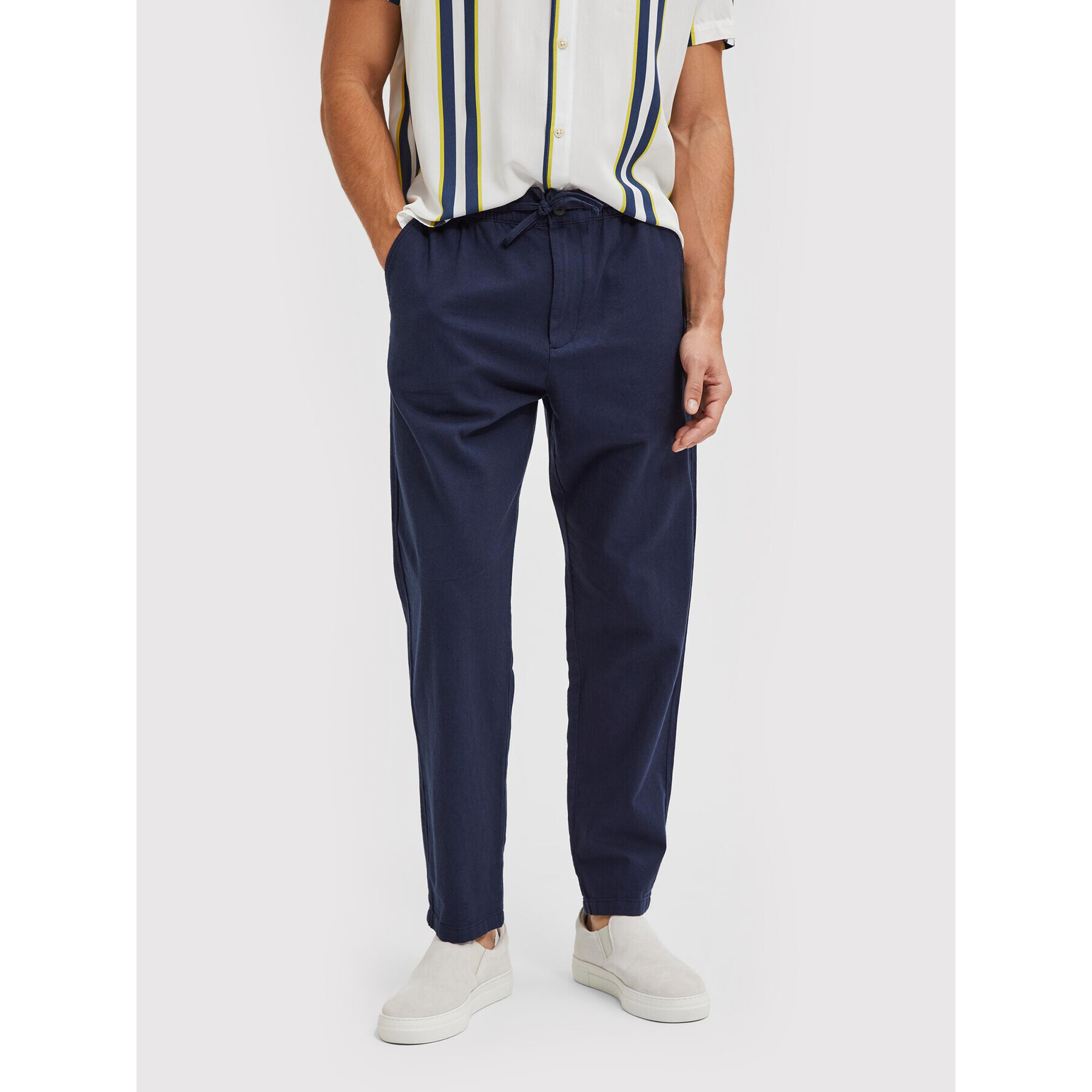 Selected Homme Szövet nadrág Newton 16083584 Sötétkék Slim Fit - Pepit.hu