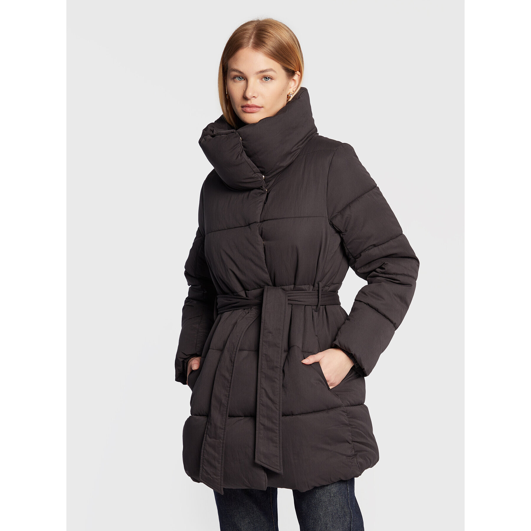 Sisley Pehelykabát 26H9LN01S Fekete Oversize - Pepit.hu