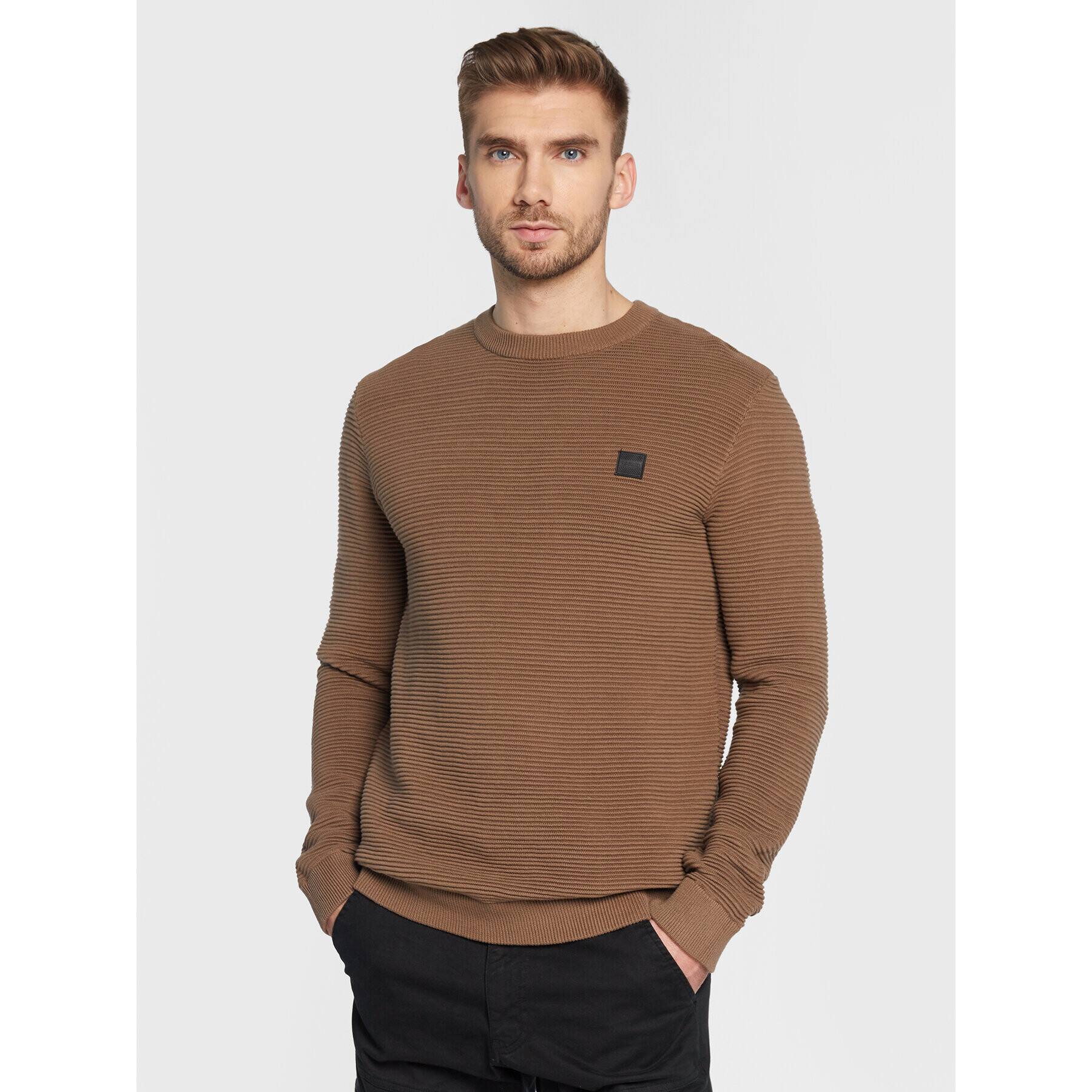 Solid Sweater Valencia 21106094 Barna Regular Fit - Pepit.hu